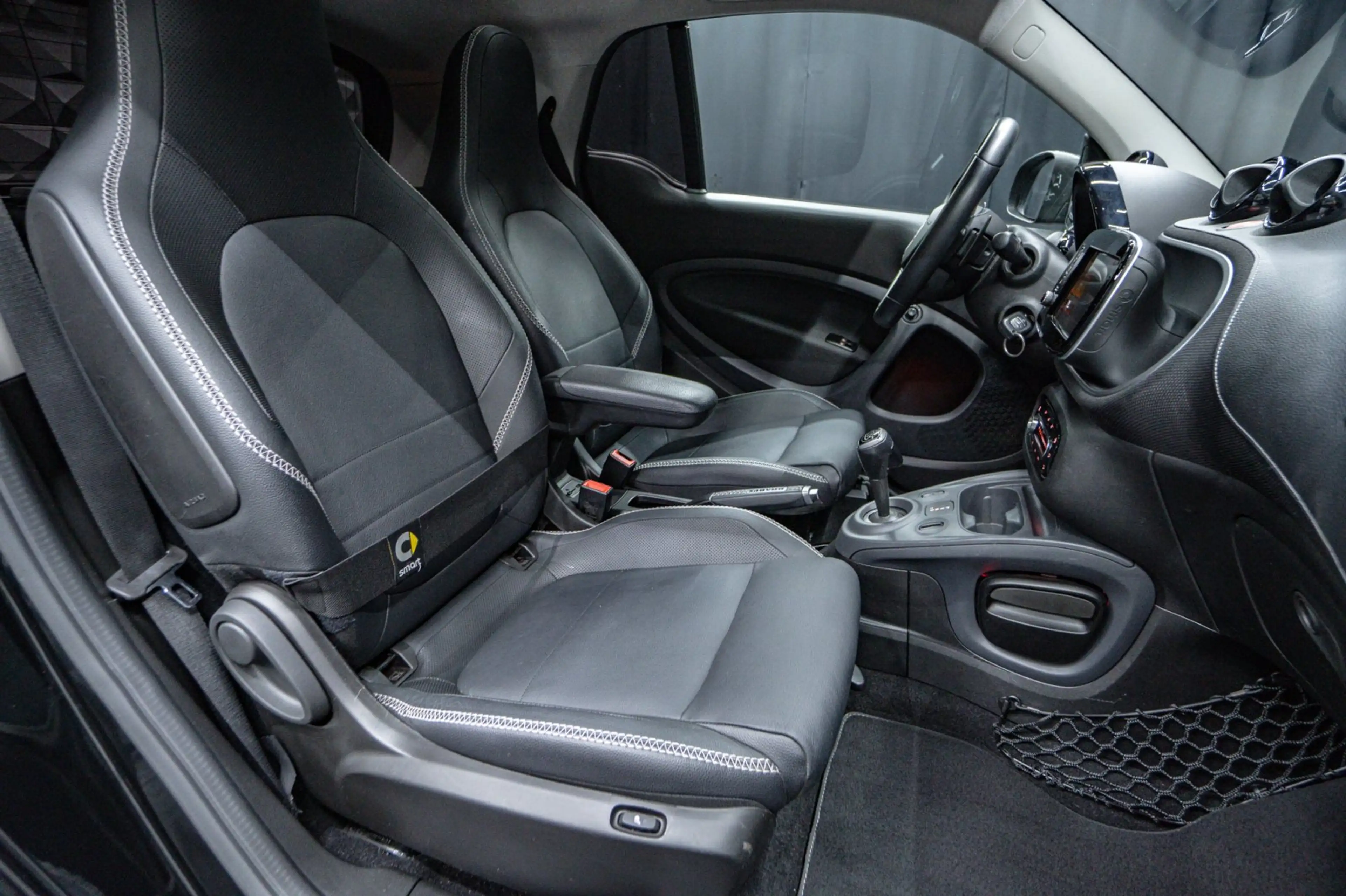 smart forTwo Brabus Xclusiv 1.Hand Klima Shz Komfort — photo 17