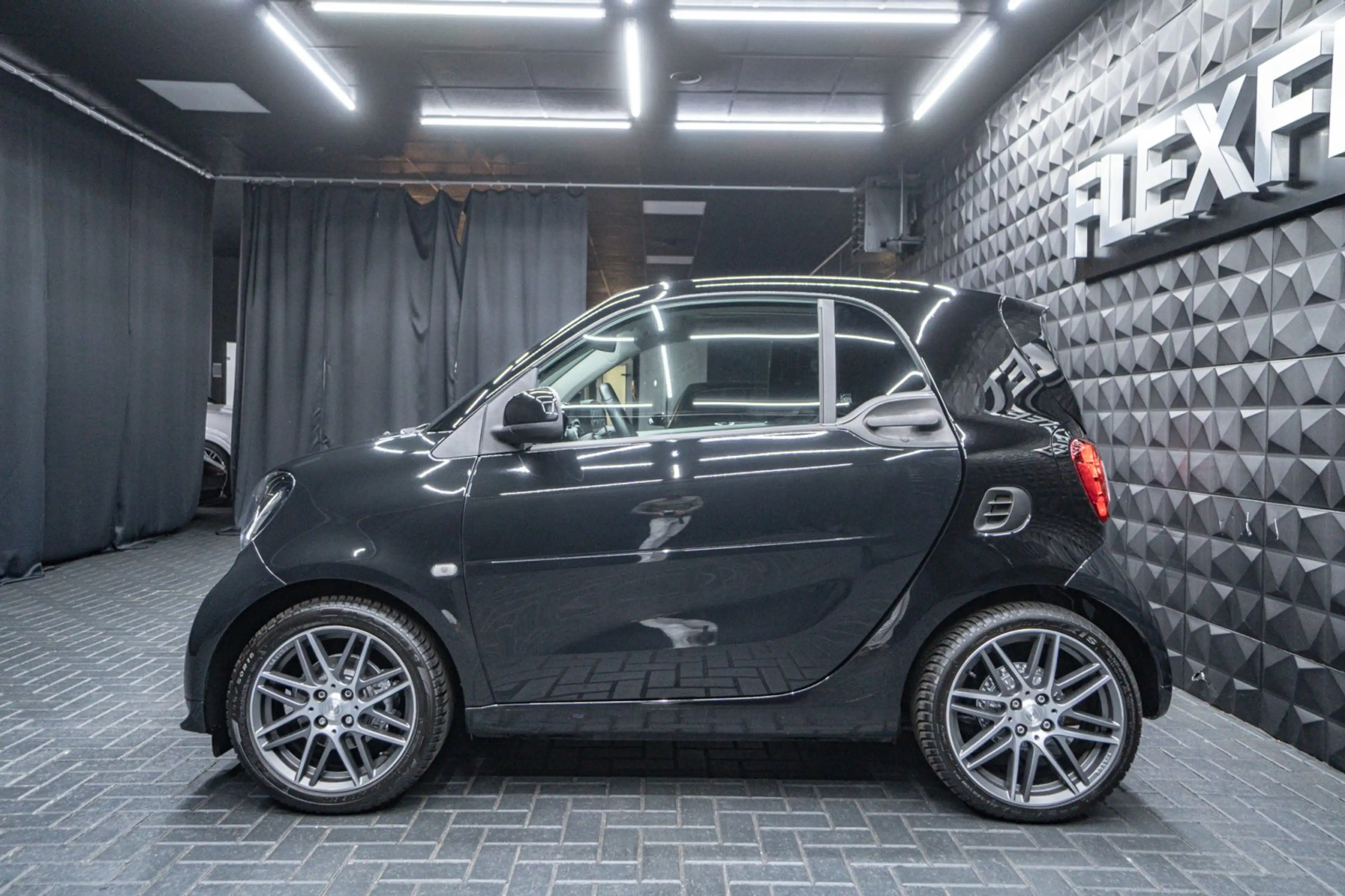 smart forTwo Brabus Xclusiv 1.Hand Klima Shz Komfort — photo 4