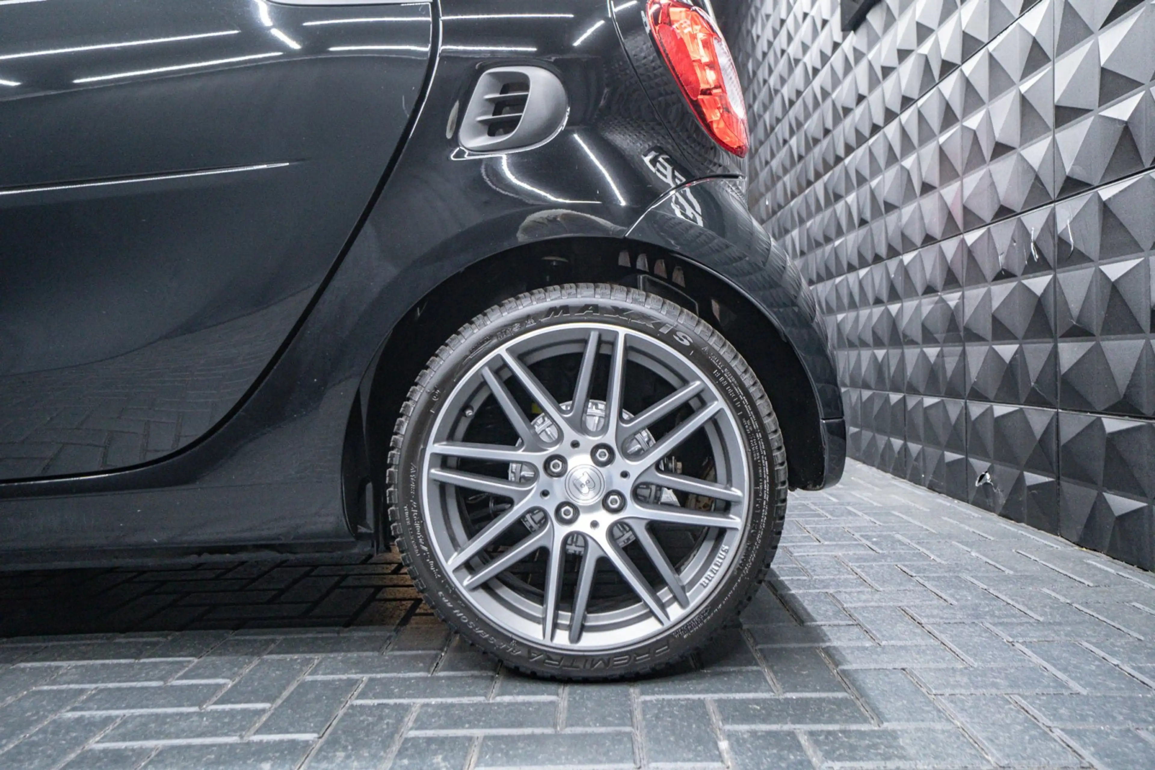 smart forTwo Brabus Xclusiv 1.Hand Klima Shz Komfort — photo 7