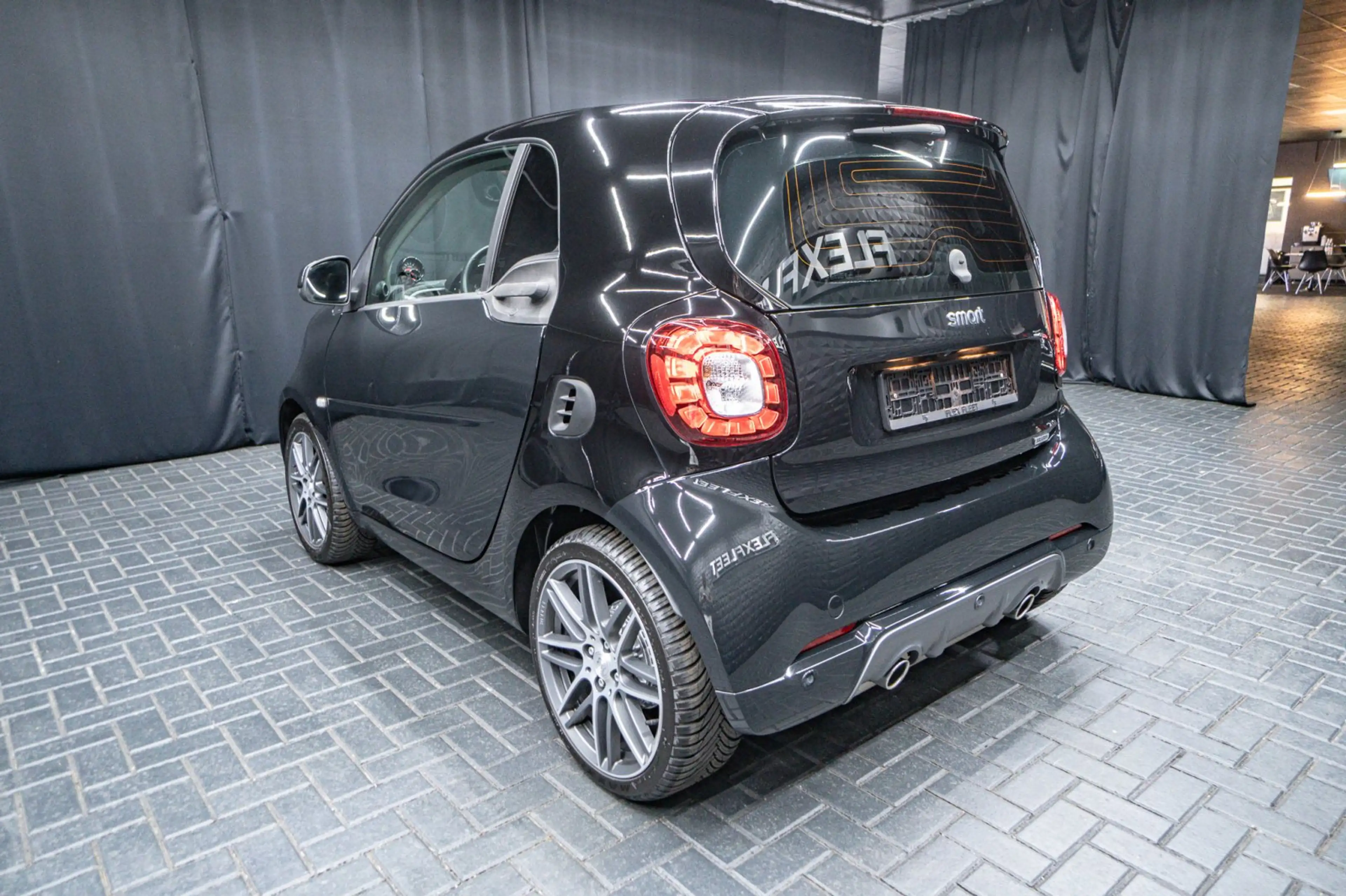 smart forTwo Brabus Xclusiv 1.Hand Klima Shz Komfort — photo 10