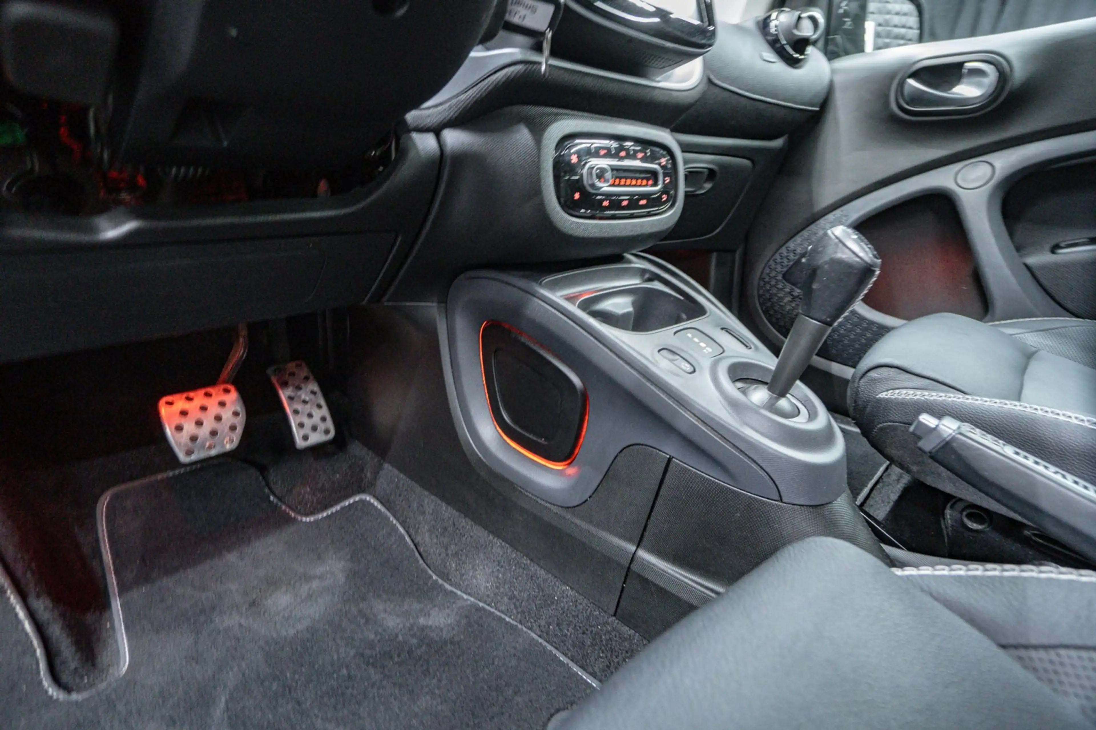 smart forTwo Brabus Xclusiv 1.Hand Klima Shz Komfort — photo 20