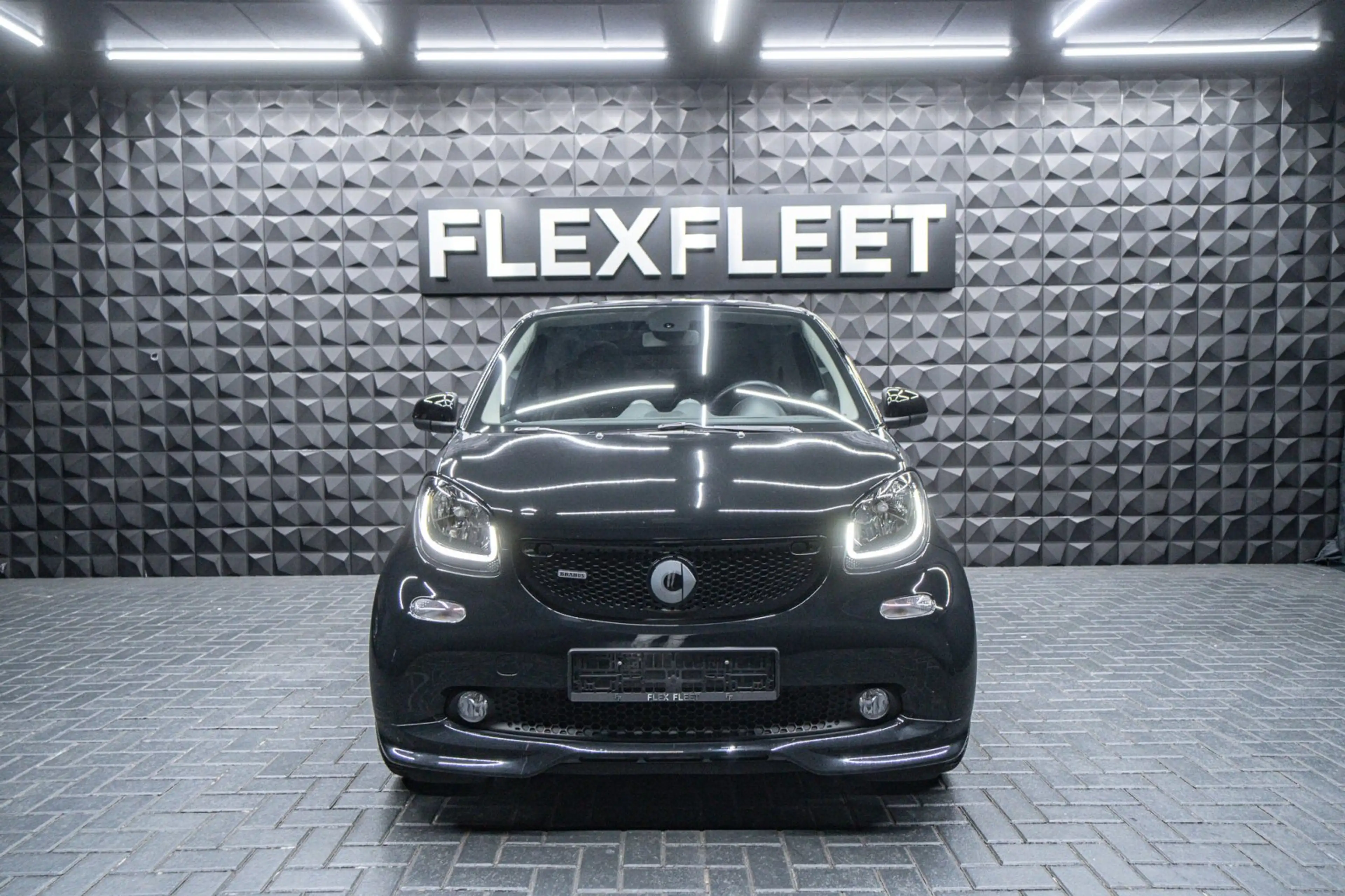 smart forTwo Brabus Xclusiv 1.Hand Klima Shz Komfort — photo 3