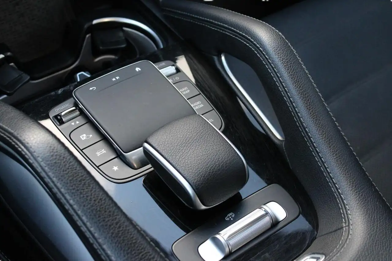 Mercedes-Benz GLS снимка Mercedes-Benz GLS