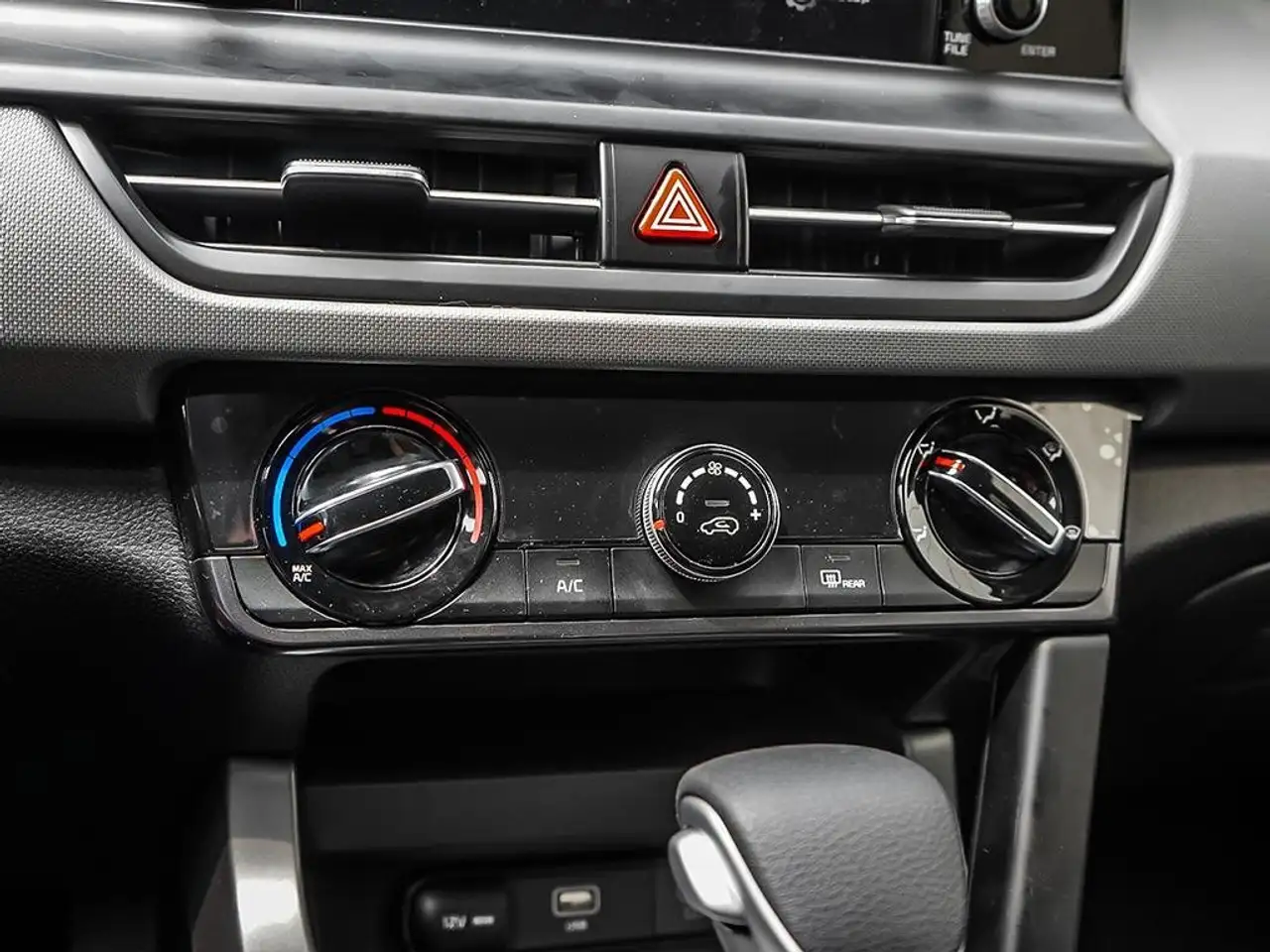 Kia Seltos снимка Kia Seltos