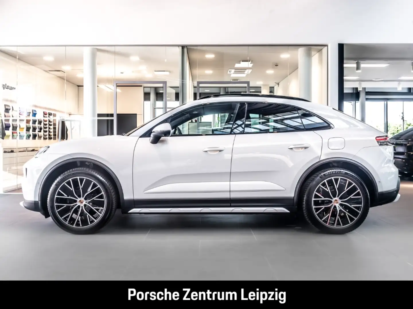 Porsche Macan AHK AR-HeadUp Matrix Luft Bose ACC Weiß - 2