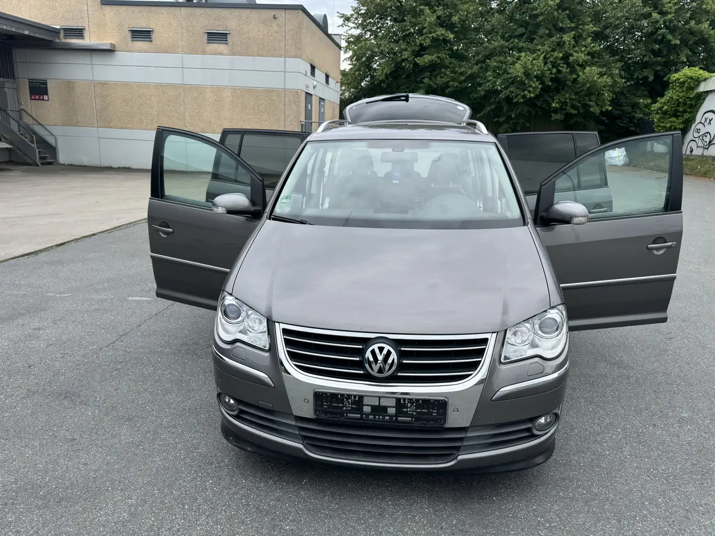Volkswagen Touran HU/AU 05.2027,Inkl. 1Jahr Garantie,AHK,Sport Leder Grijs - 1