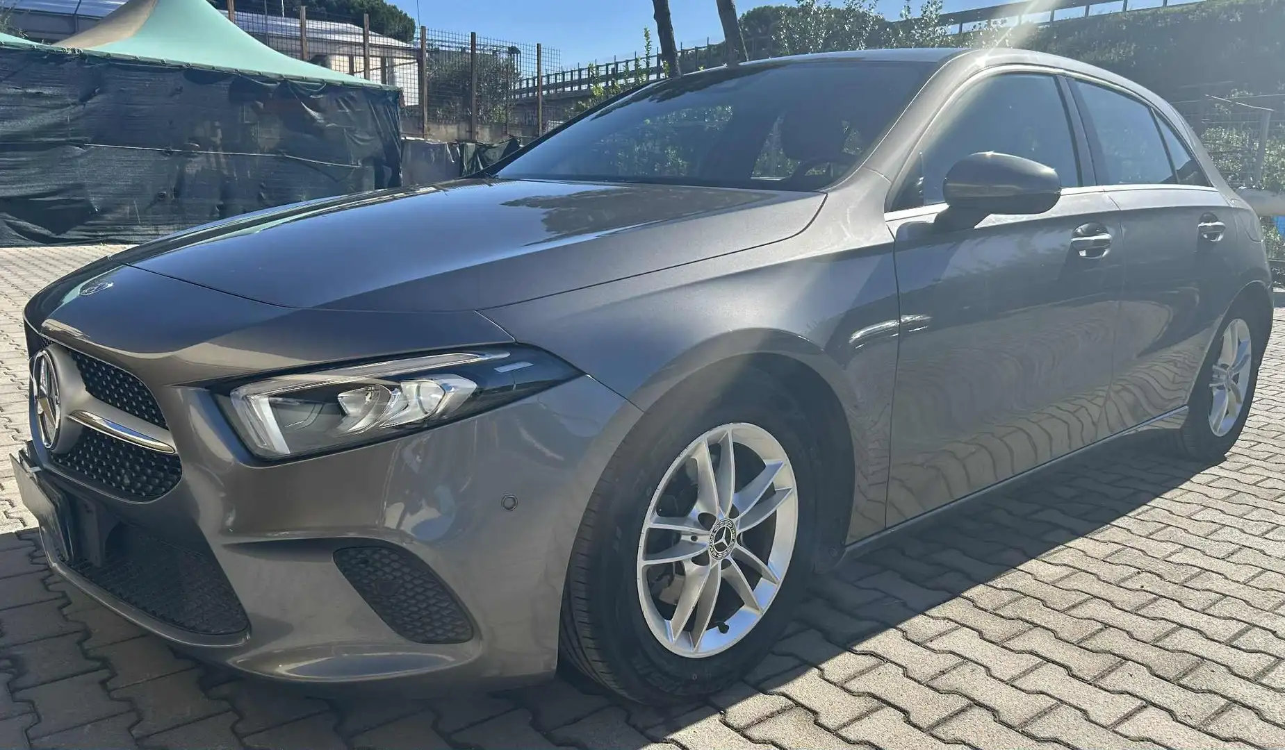 Mercedes-Benz A 180 d automatic Grigio - 1