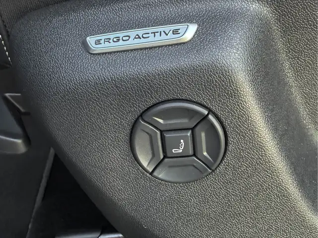 Volkswagen Tiguan view 28