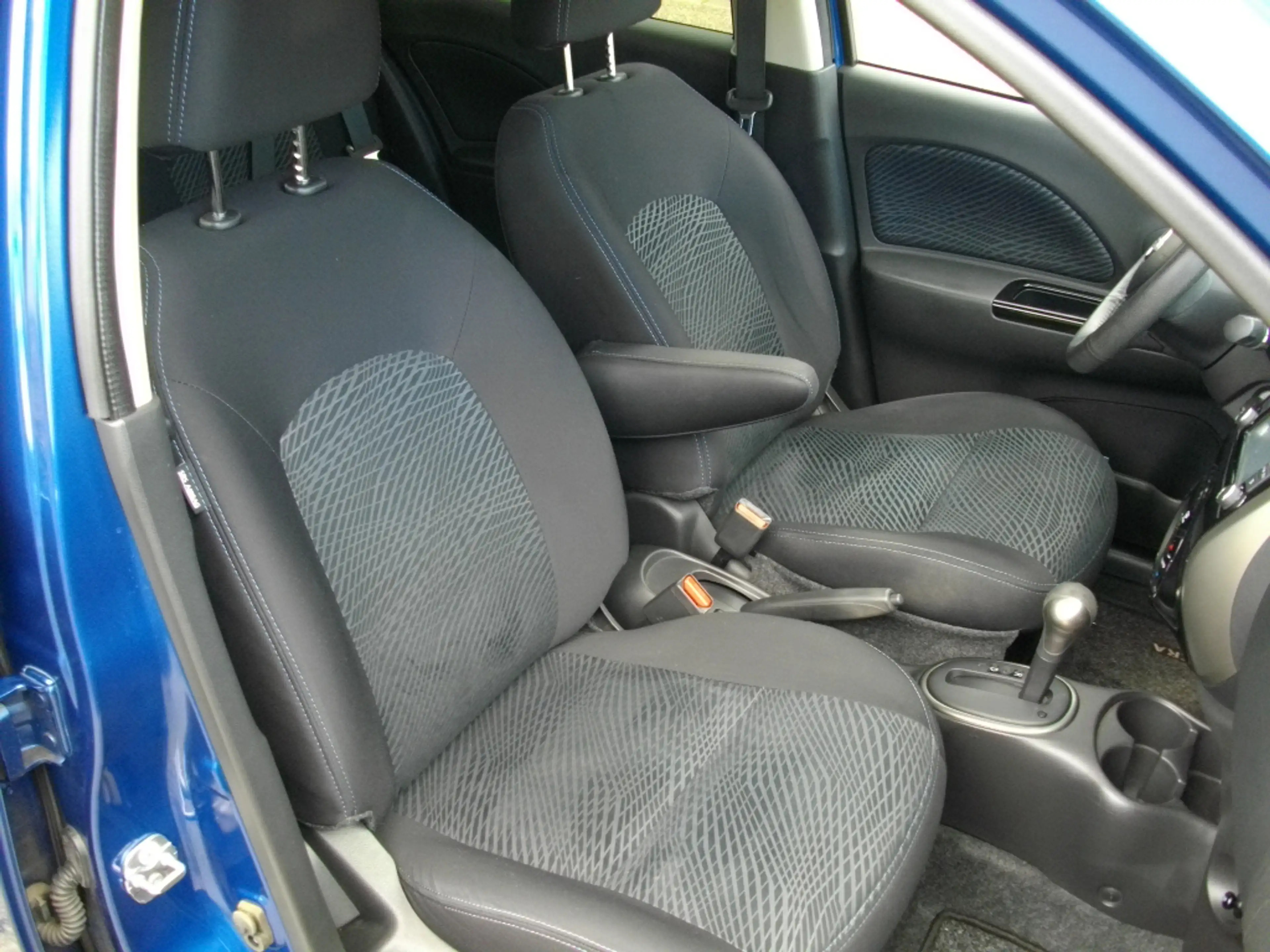 Nissan Micra CVT N-TEC*Automatik*Rentnerwagen in bildschönem Zustand* — photo 6