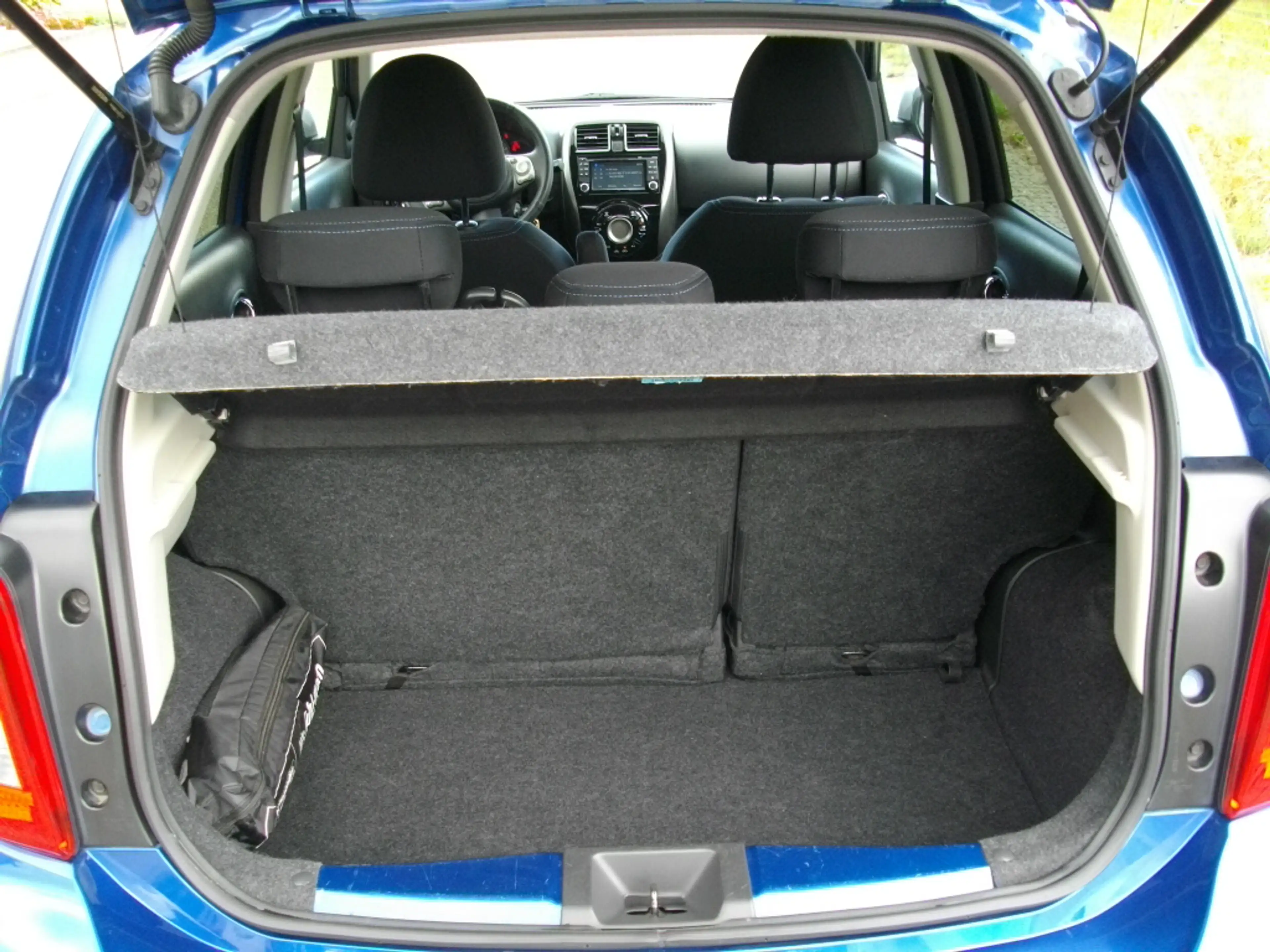 Nissan Micra CVT N-TEC*Automatik*Rentnerwagen in bildschönem Zustand* — photo 11