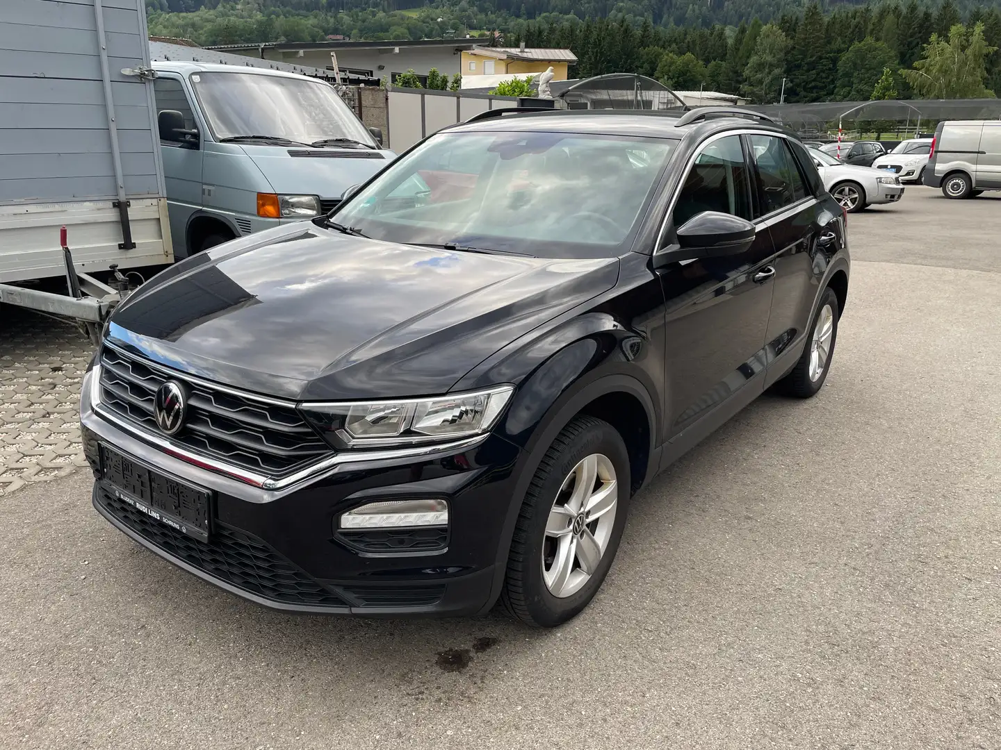 Volkswagen T-Roc Basis Schwarz - 1