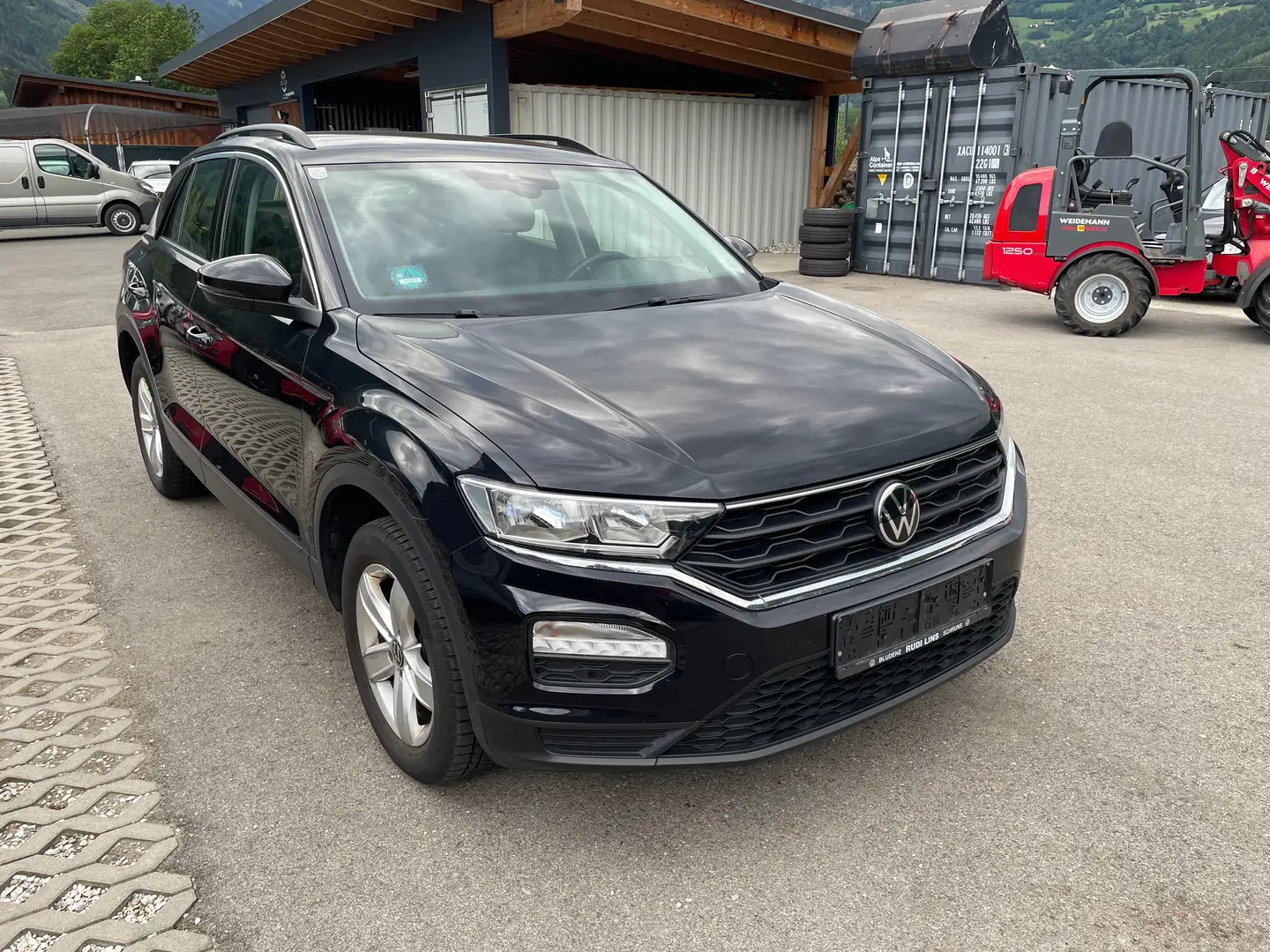 Volkswagen T-Roc Basis Schwarz - 2