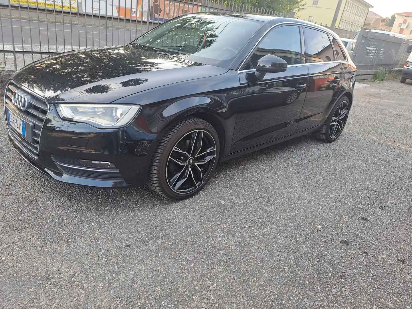 Audi A3 Sportback 1.2 tfsi Attraction s-tronic Nero - 2