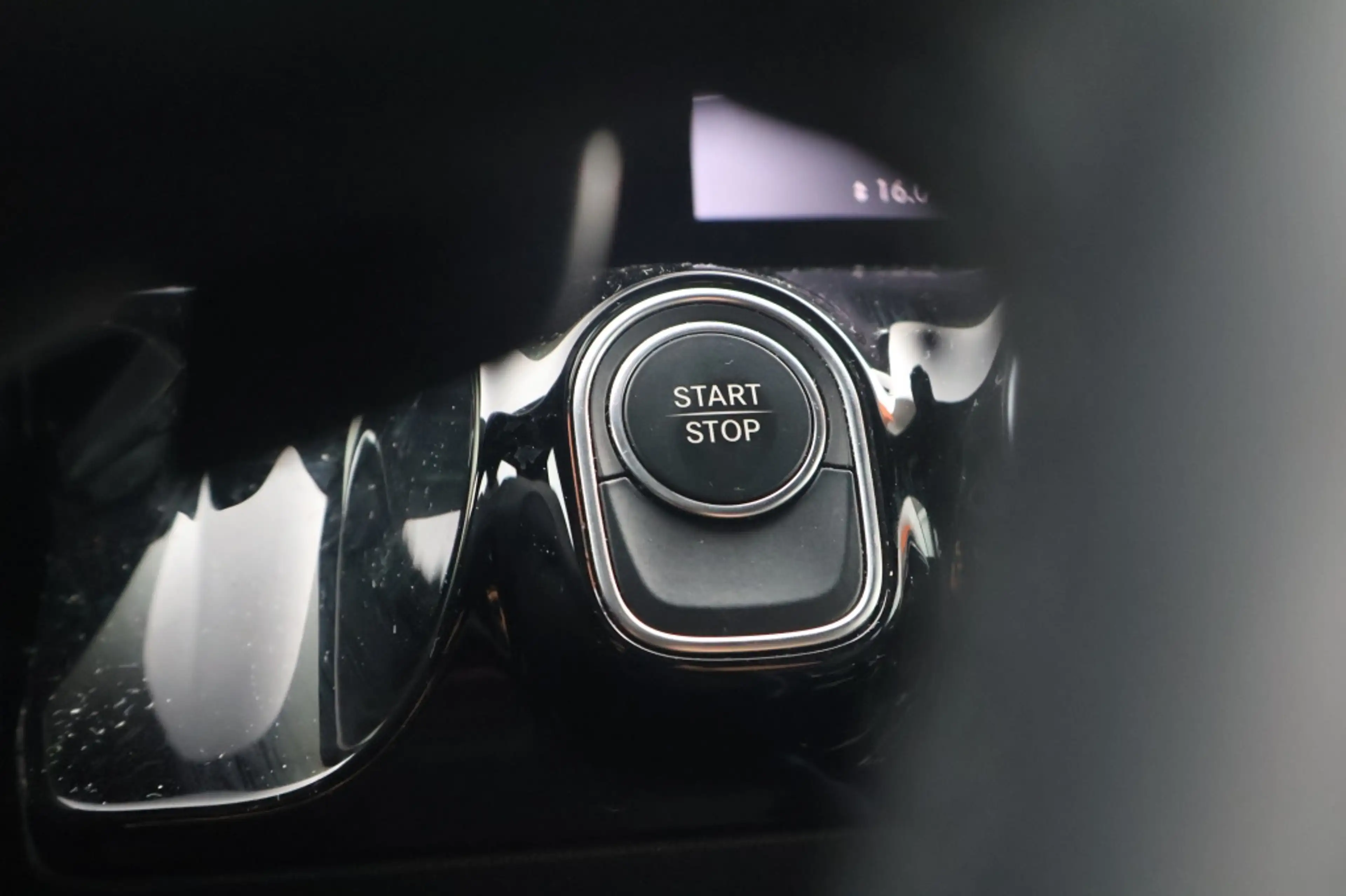 Mercedes-Benz EQA 250 250+ 190pk Luxury Line — photo 18