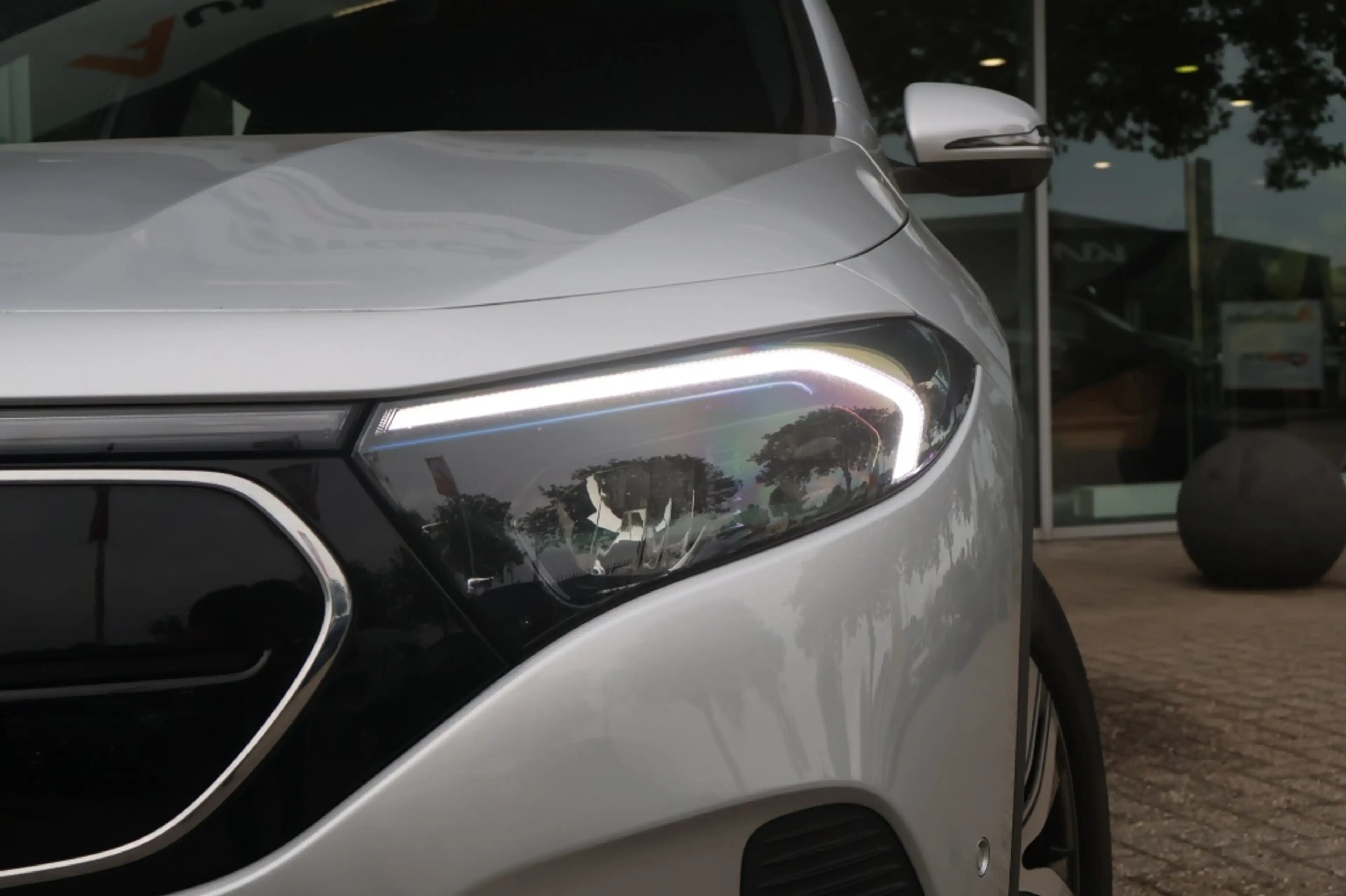 Mercedes-Benz EQA 250 250+ 190pk Luxury Line — photo 4