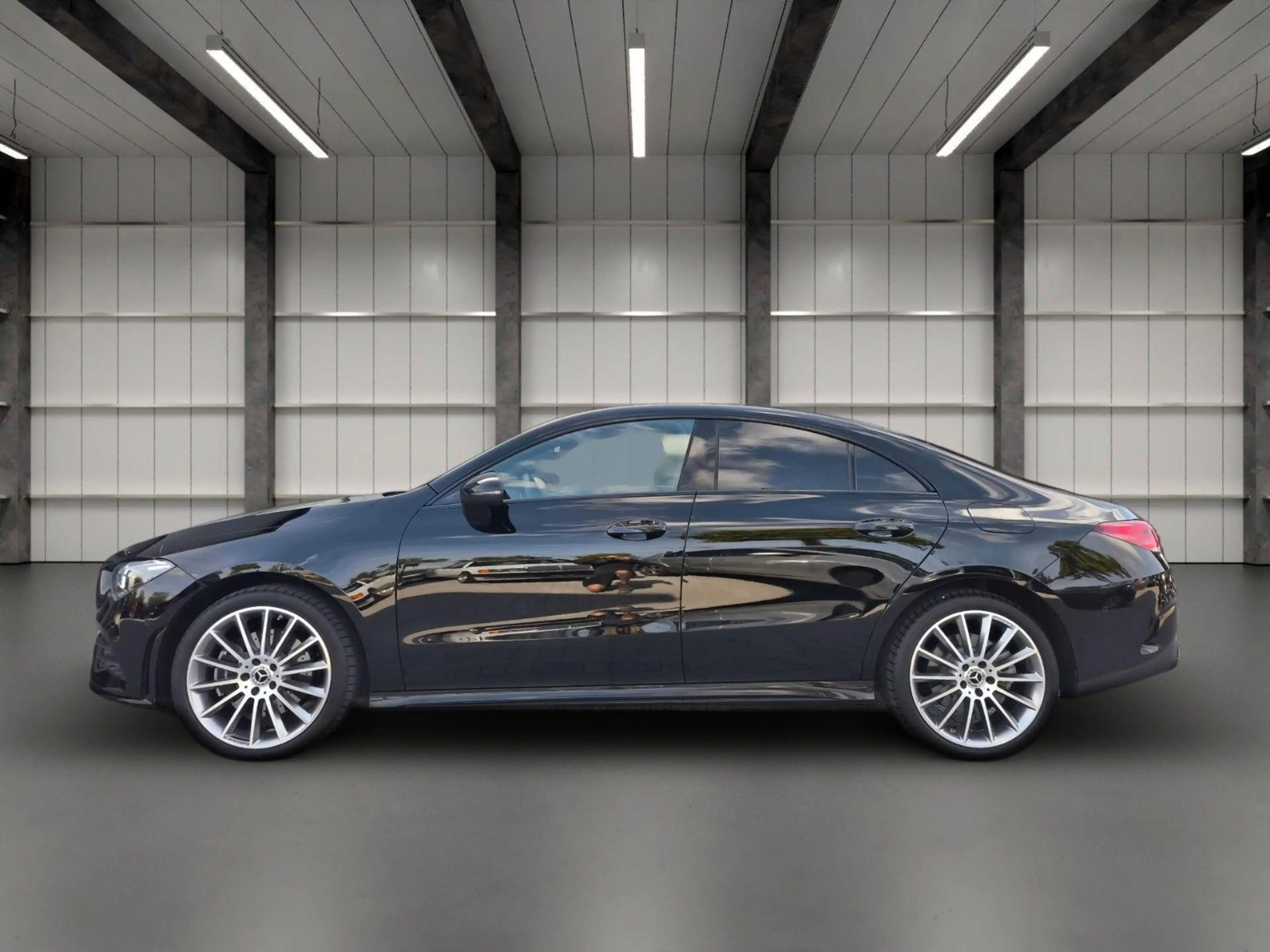 Mercedes-Benz CLA 250 e AMG LED PANO VIRTUAL BURMESTER — photo 3