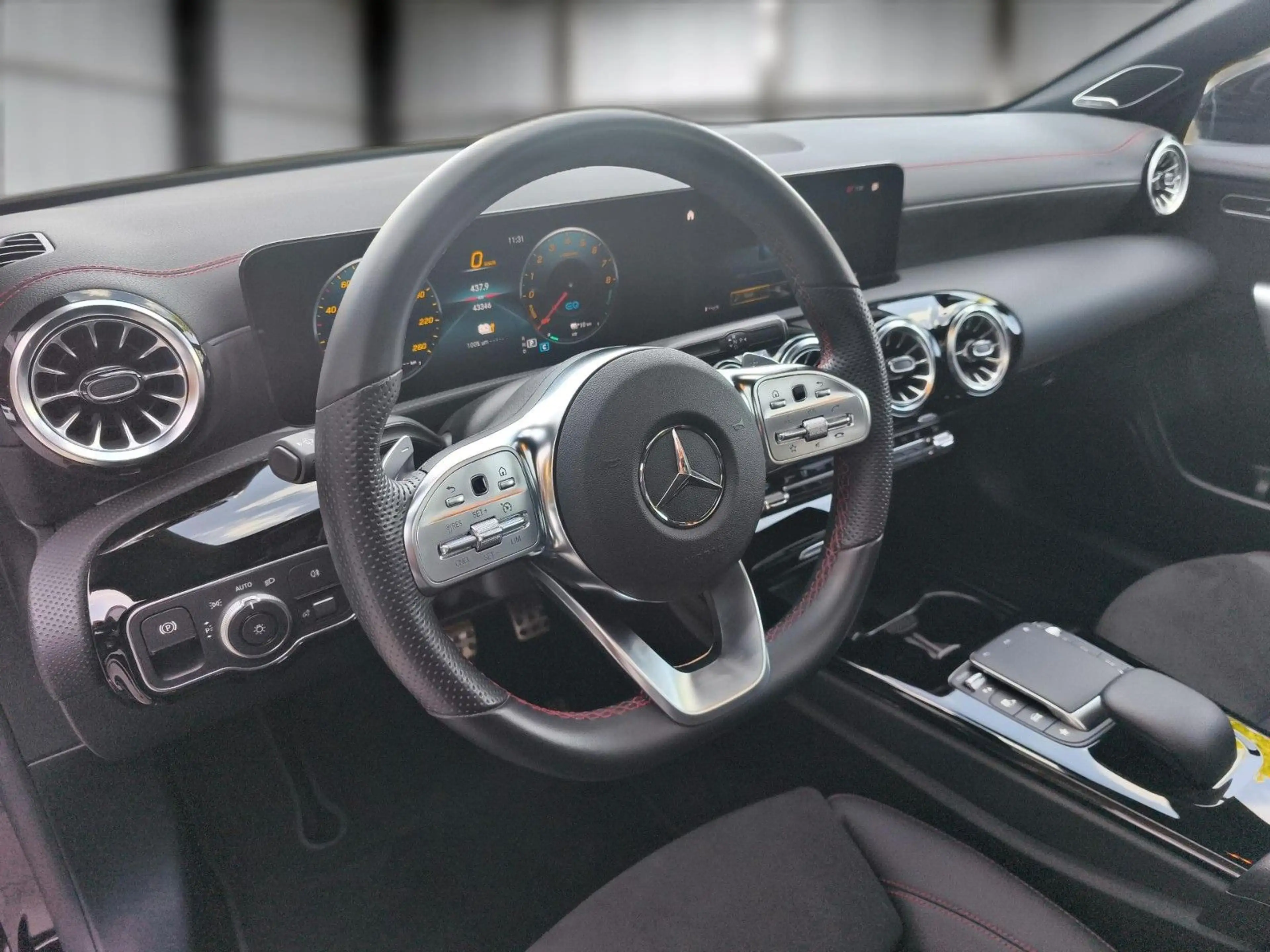 Mercedes-Benz CLA 250 e AMG LED PANO VIRTUAL BURMESTER — photo 10