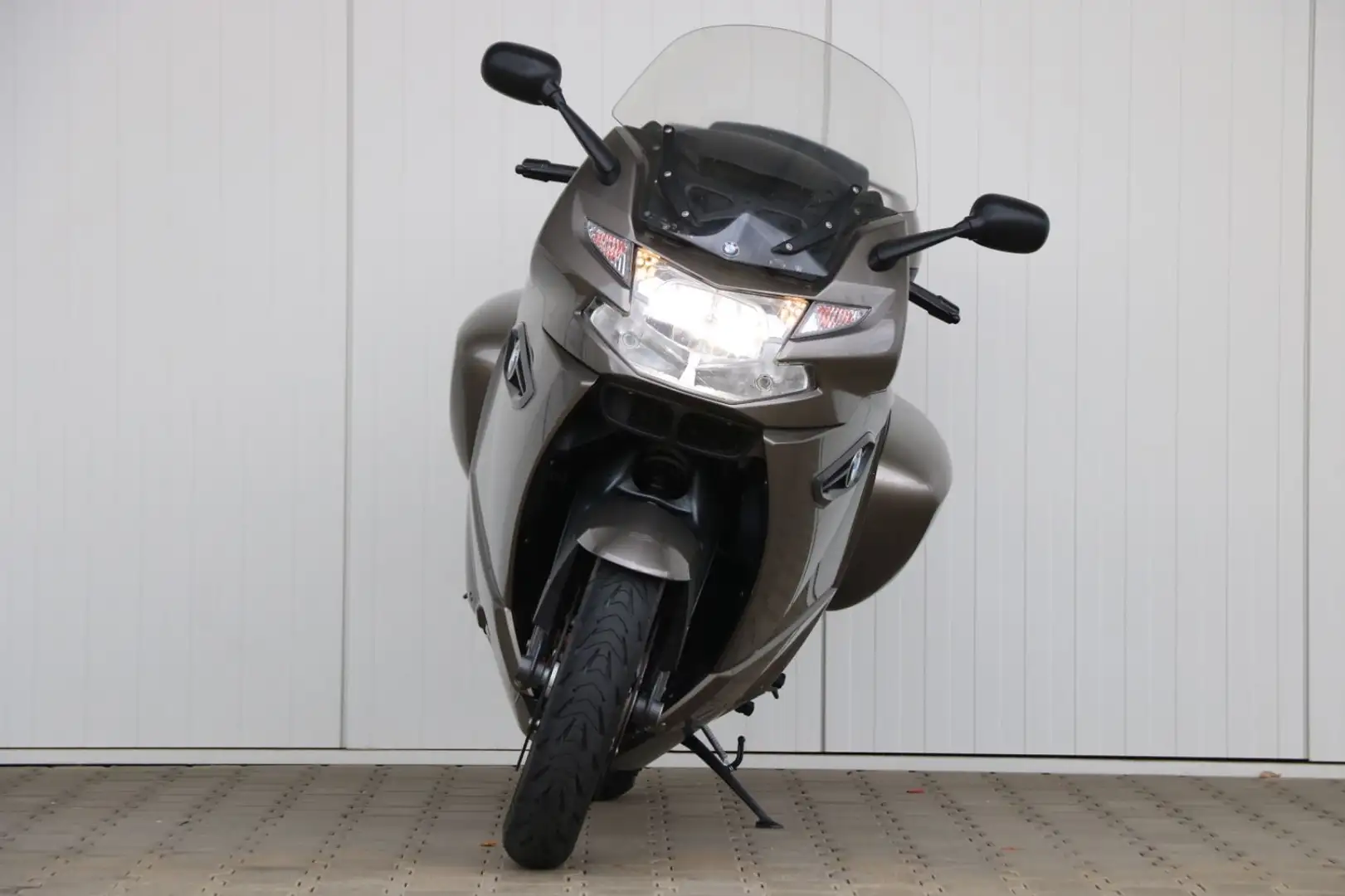 BMW K 1300 GT ESA*ASC*XENON*SHZG*SERVIVE/REIFEN NEU Plateado - 2