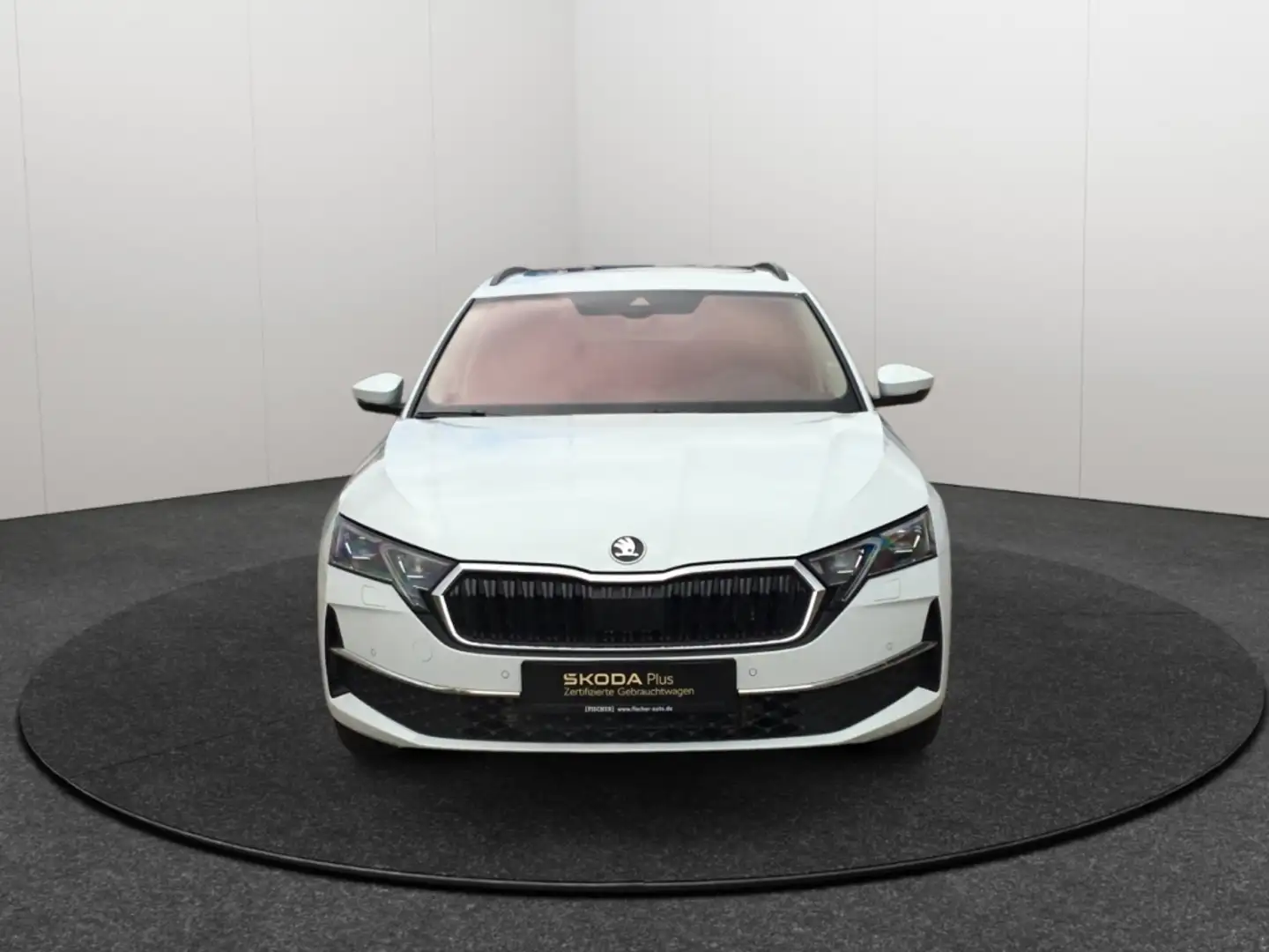 Skoda Octavia Combi 1.5 eTSI DSG Selection Matrix AHK Navi Rear Weiß - 2