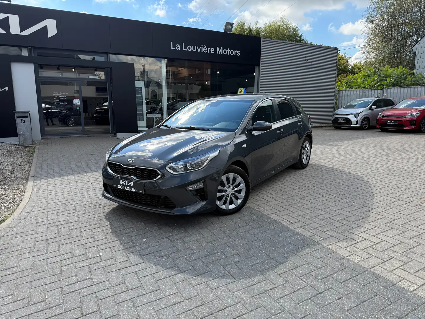 Kia Ceed / cee'd Ceed 1.0 T-GDi Navi Edition ISG*NAVI*CLIM*GARANTIE Gris - 1