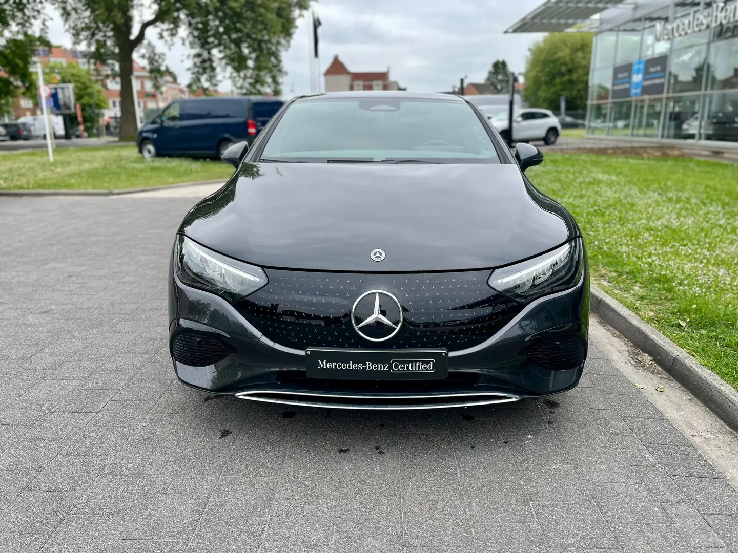Mercedes-Benz EQE 350 89 kWh Luxury Line Zwart - 2