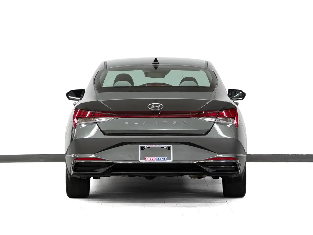 Hyundai ELANTRA снимка Hyundai ELANTRA