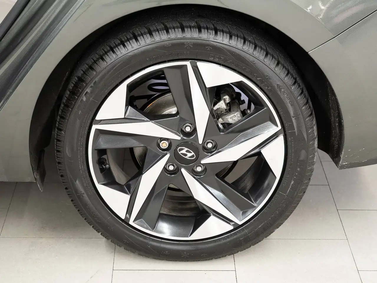 Hyundai ELANTRA снимка Hyundai ELANTRA