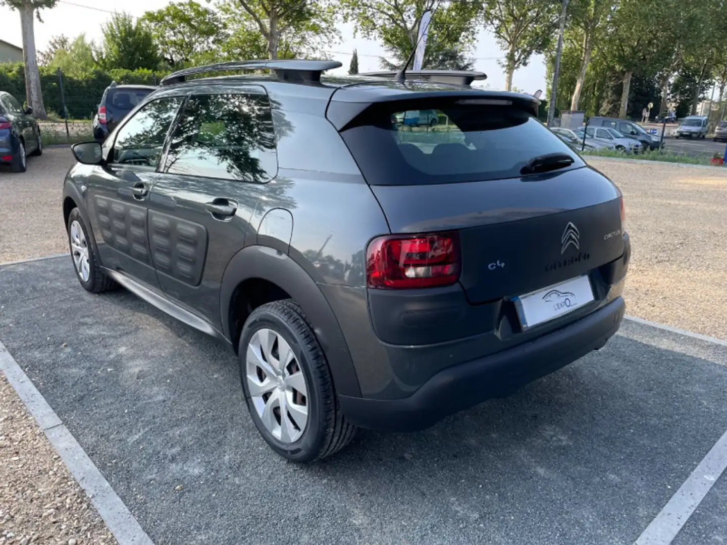 Citroen C4 Cactus PURETECH 82 FEEL - 2