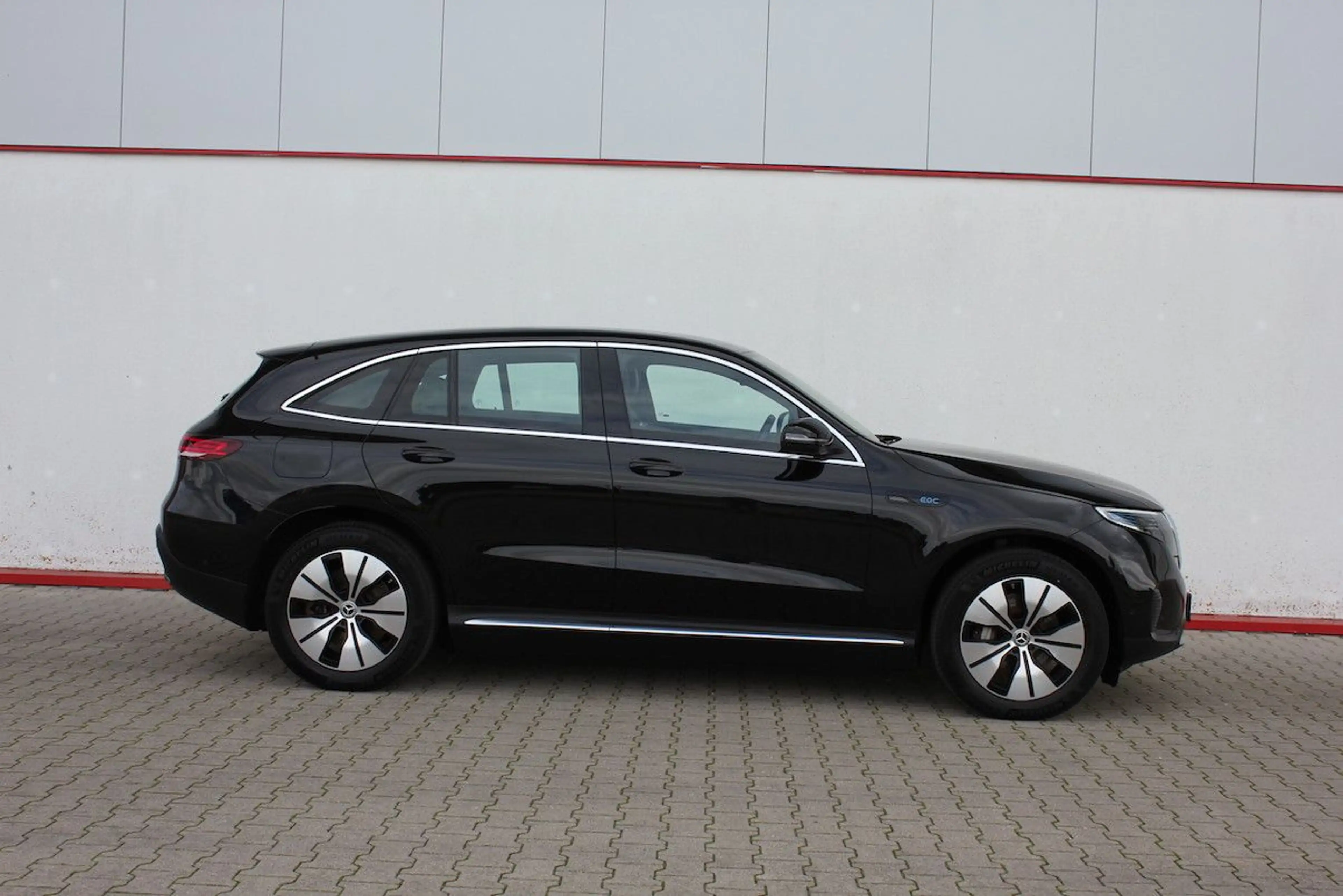 Mercedes-Benz EQC 400 400 4Matic SoH 94,7 % AHK ( 23.269.- € NETTO — photo 3