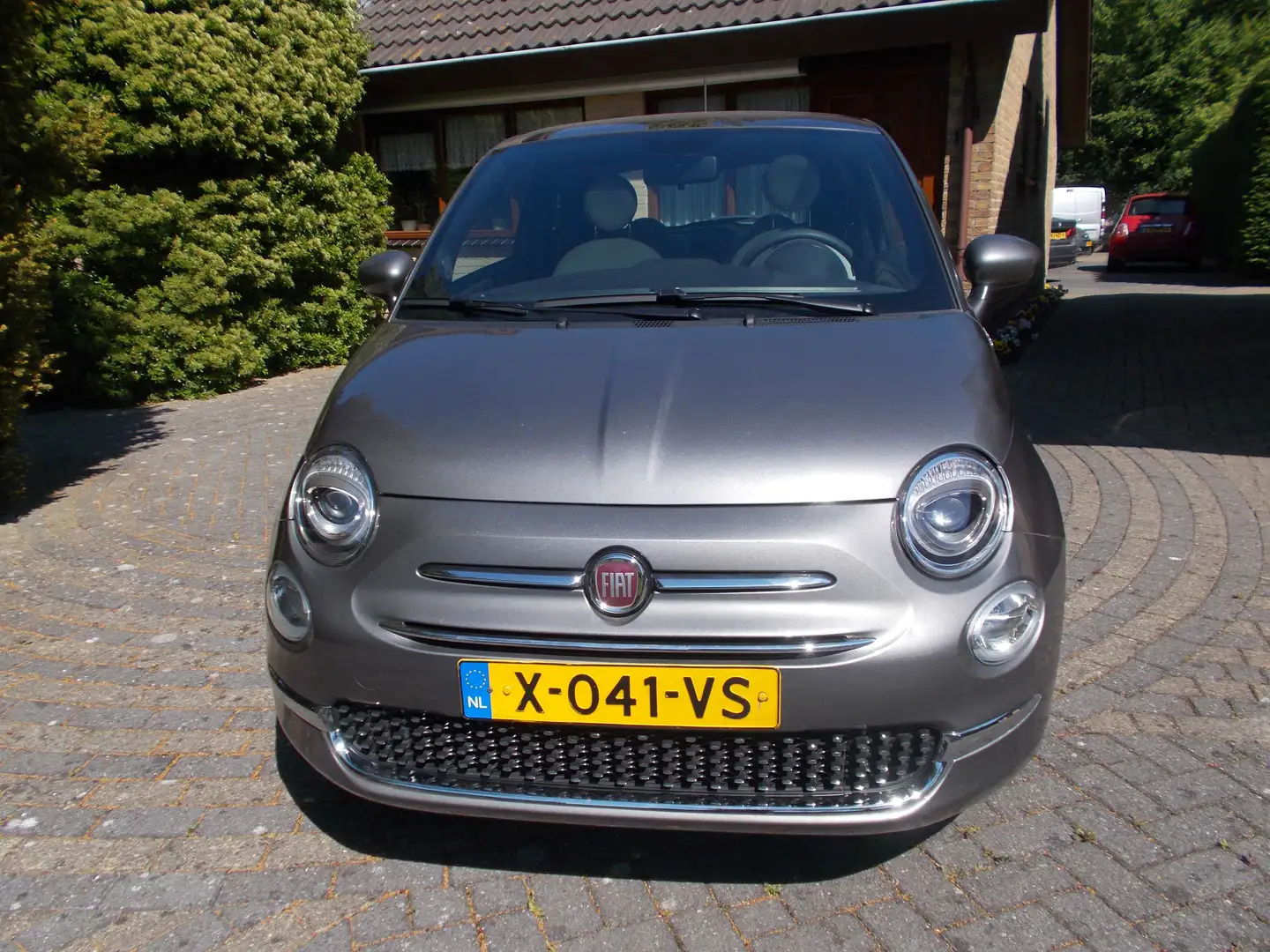Fiat 500 500 1.0 Hybrid Dolcevita Grijs - 2