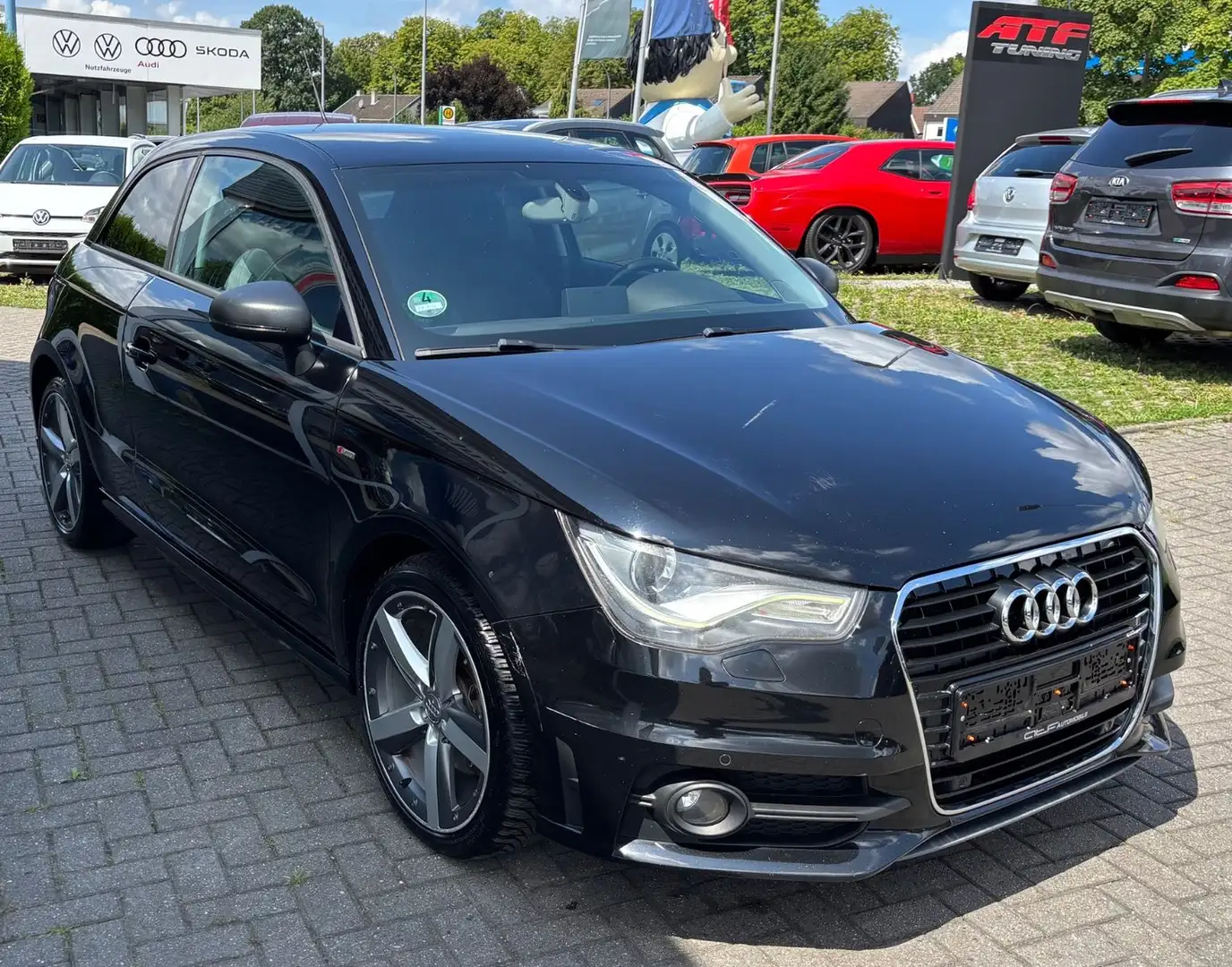 Audi A1 ambition/ S-Line Negru - 2