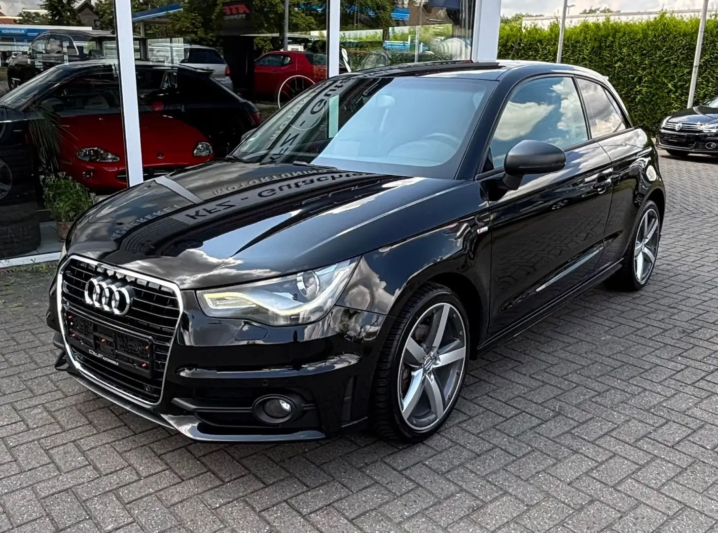 Audi A1 ambition/ S-Line Negru - 1