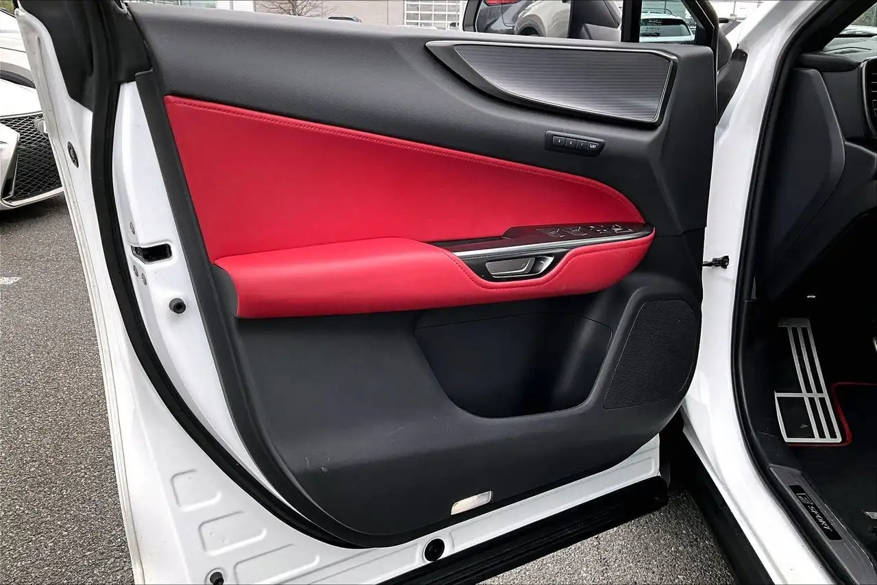 Lexus NX снимка Lexus NX