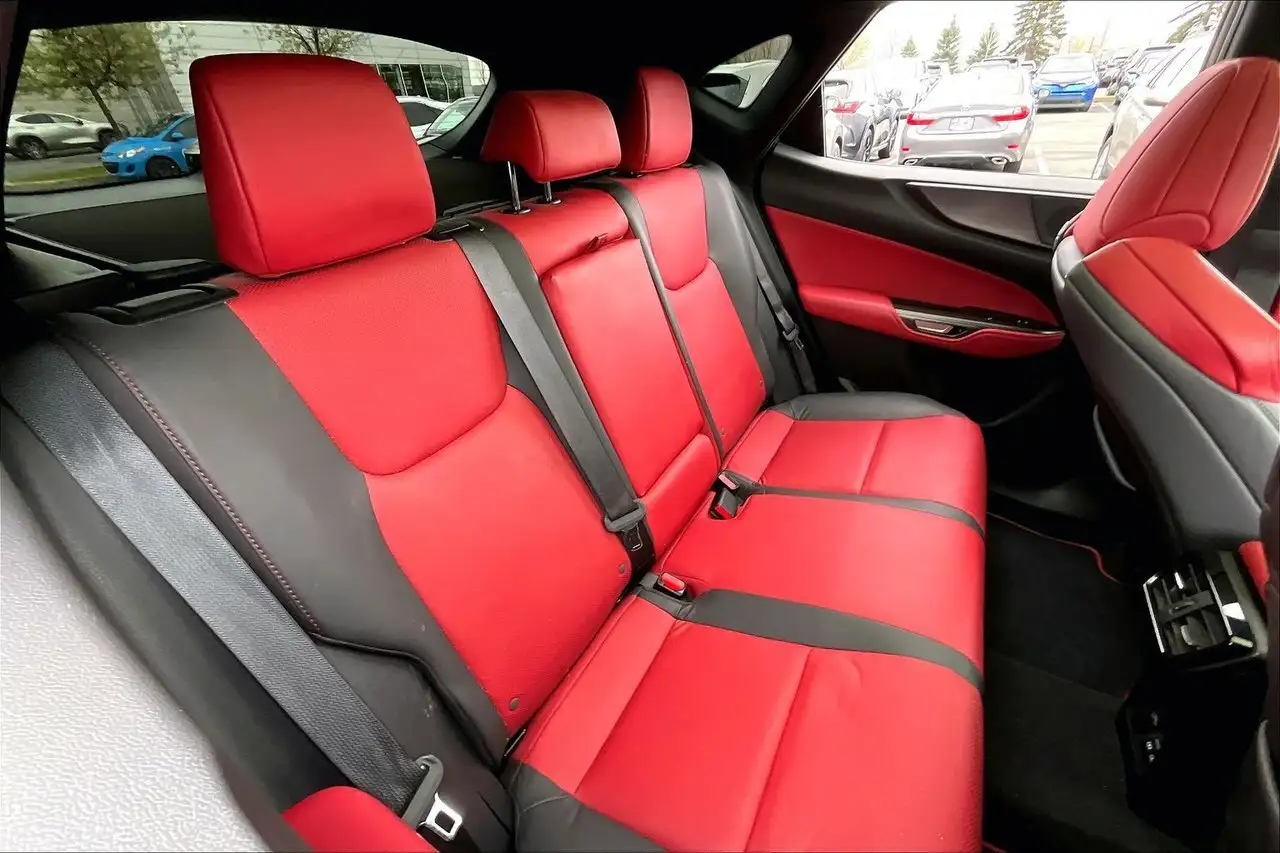Lexus NX снимка Lexus NX