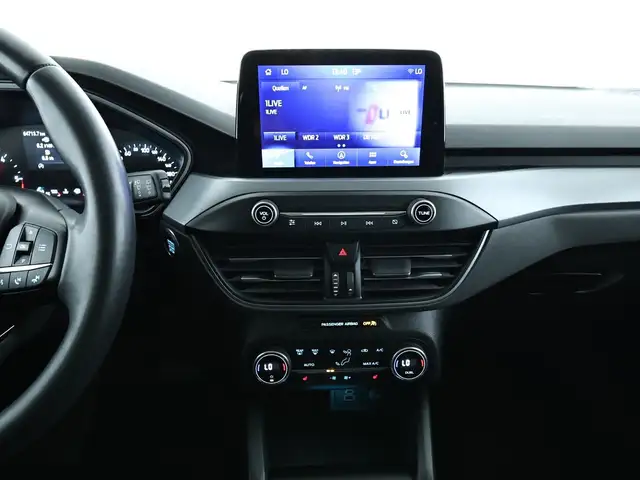 Ford Focus view 11