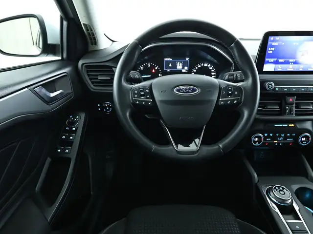 Ford Focus view 10