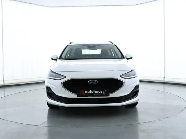 Ford Focus view 2