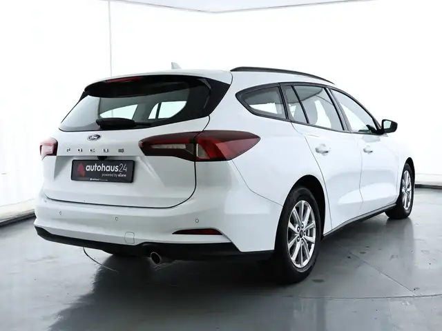Ford Focus view 5
