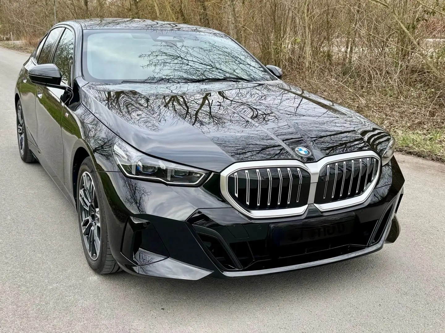 BMW 520 d M Sport, mit Autobahnassistent, Glasapplikation Nero - 1