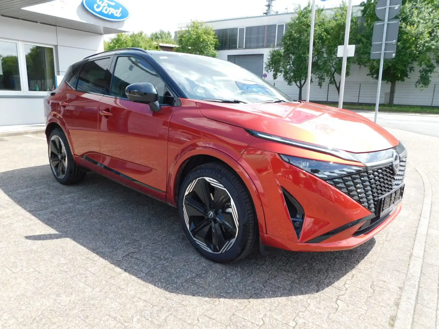 Nissan Qashqai N-Design Autom. Navi 360° *FACELIFT* Rot - 1