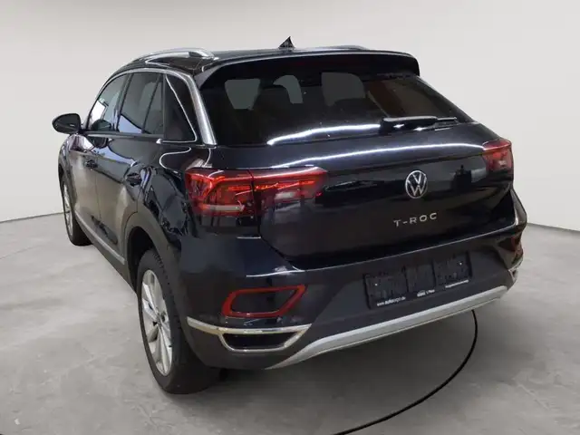 Volkswagen T-Roc view 5