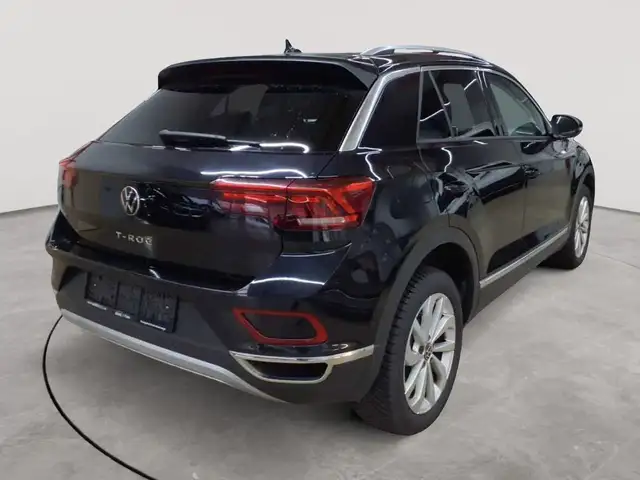 Volkswagen T-Roc view 4