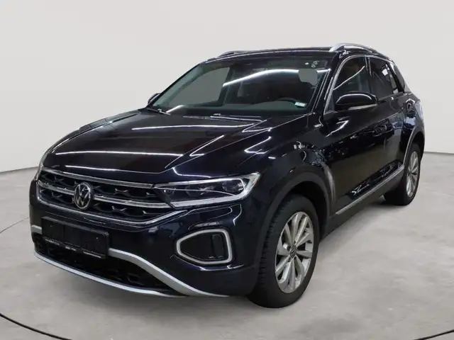Volkswagen T-Roc view 2