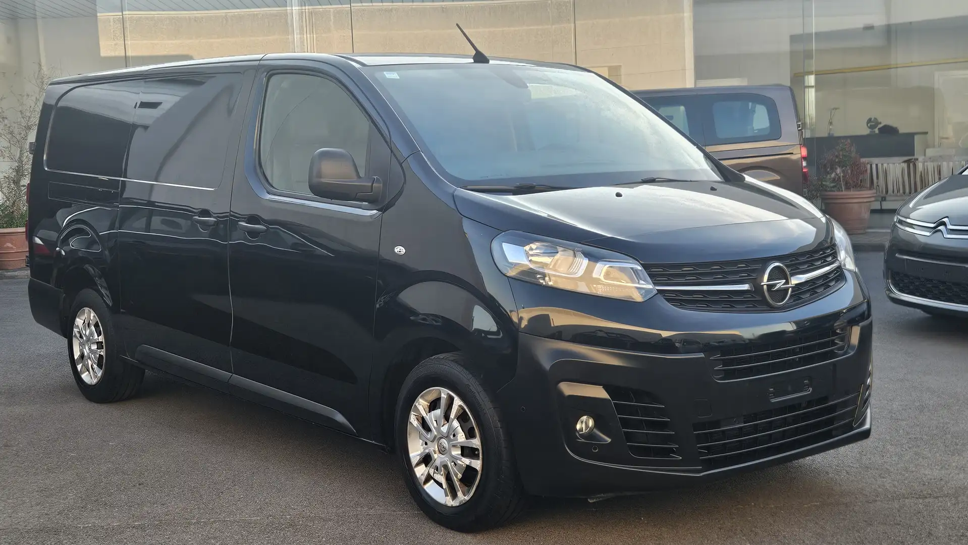 Opel Vivaro Long ch. Euro 6d 2.0D 90Kw TVA incl. Année 2020 Zwart - 2