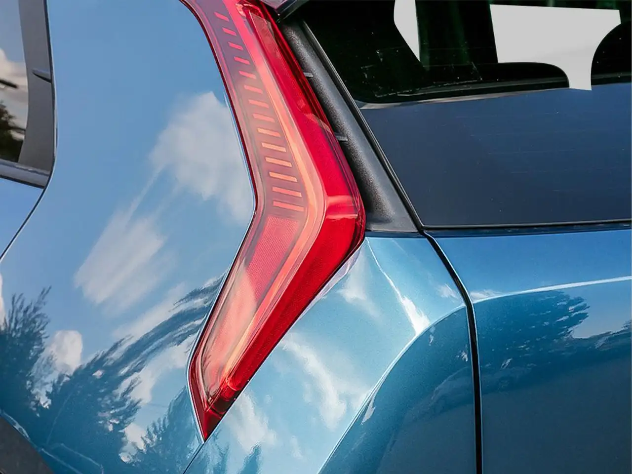 Kia Niro снимка Kia Niro
