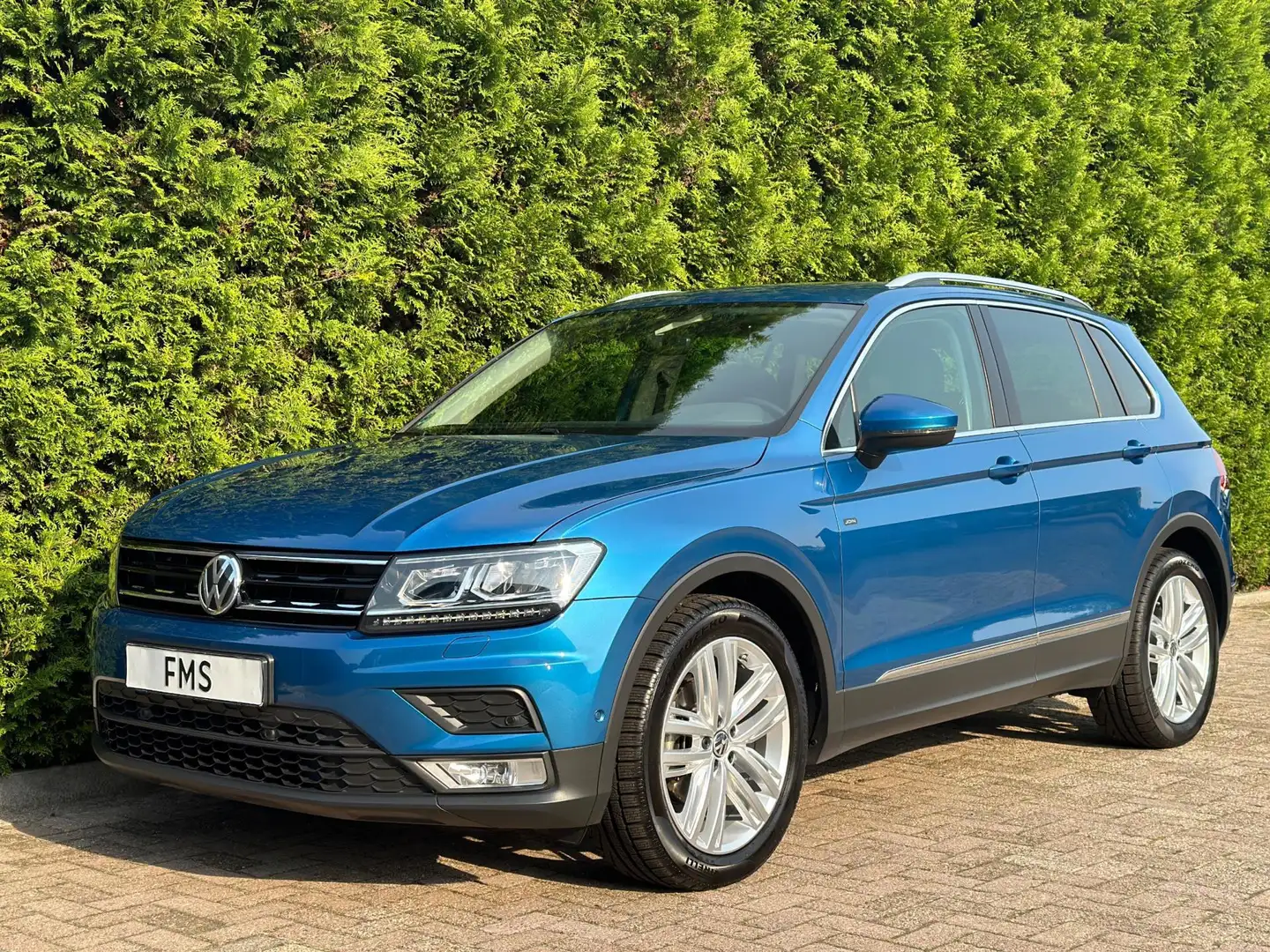 Volkswagen Tiguan 1.5 TSI Highline CarPlay Panorama Blau - 1