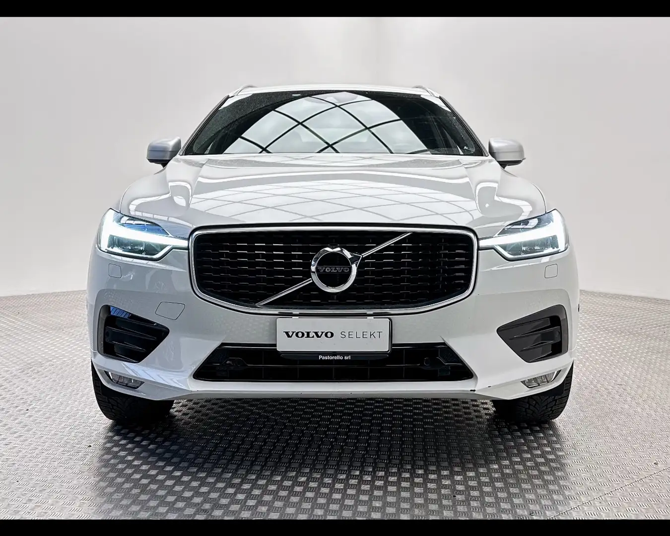 Volvo XC60 D4 AWD Geartronic R-design White - 2