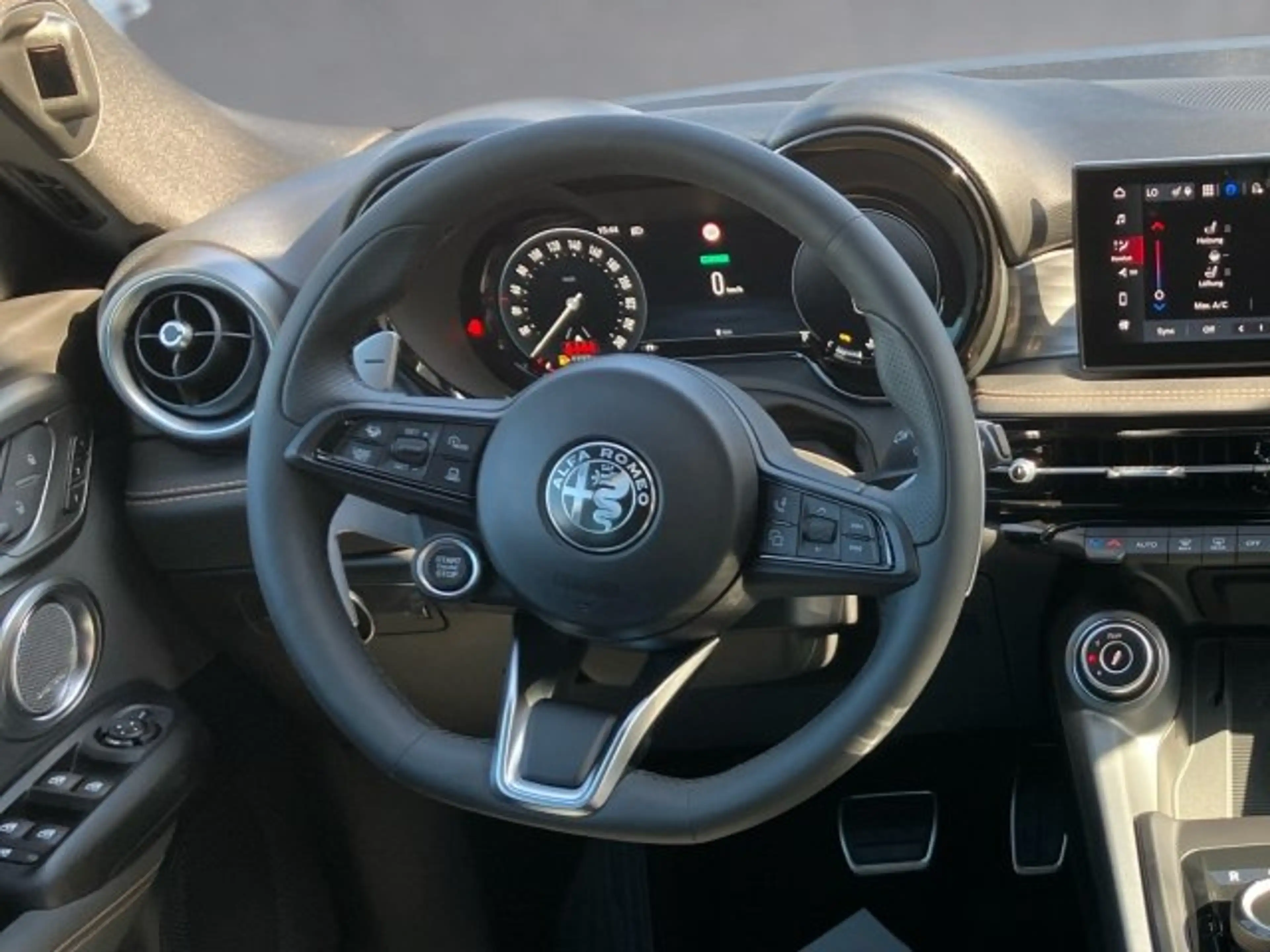 Alfa Romeo Tonale Ibrida 1.5 175PS FWD TI — photo 10