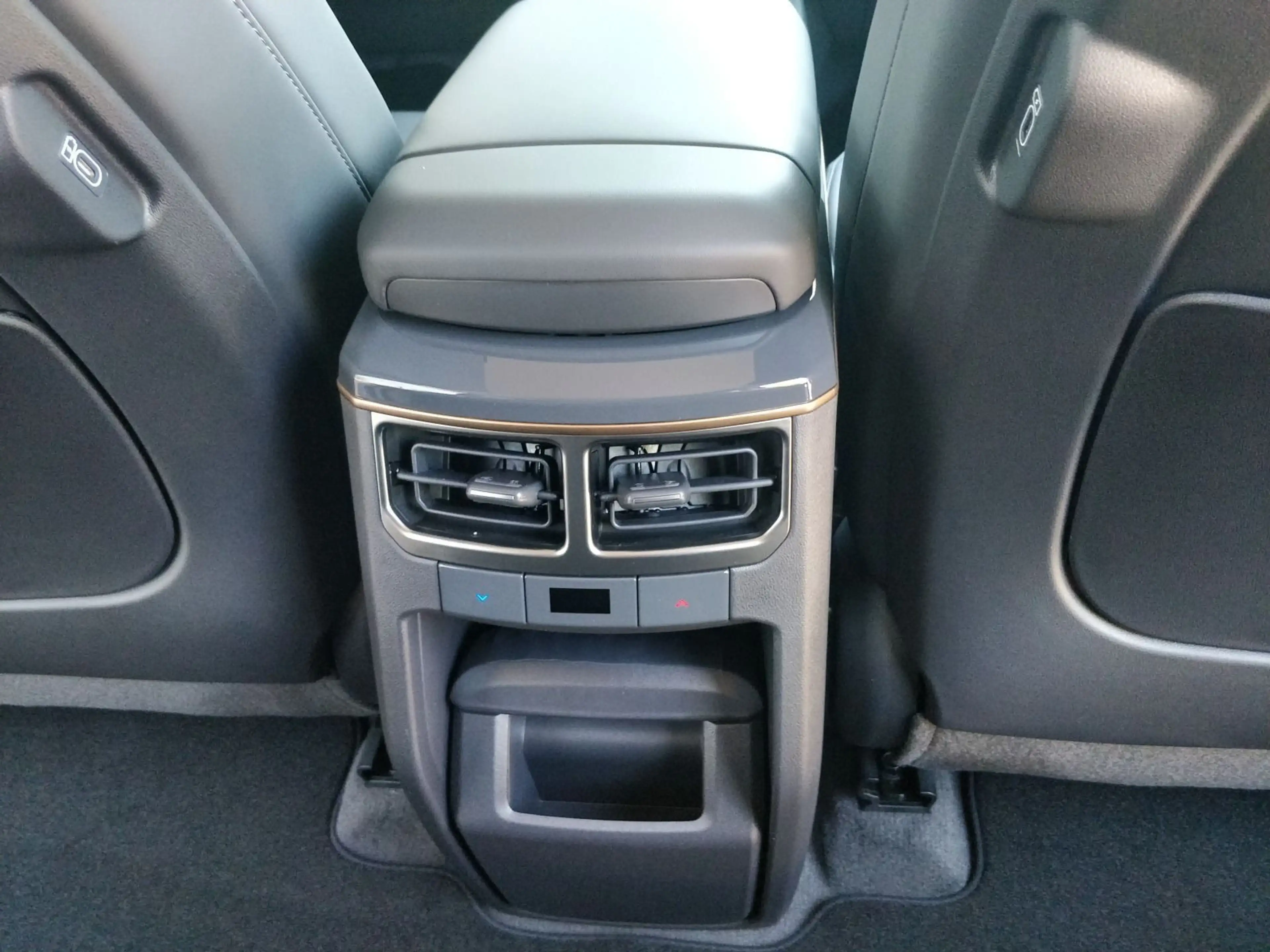 Kia EV5 Earth 218PS WÄRME ACC 360 NAVI 19"ALU LKHZ K — photo 11