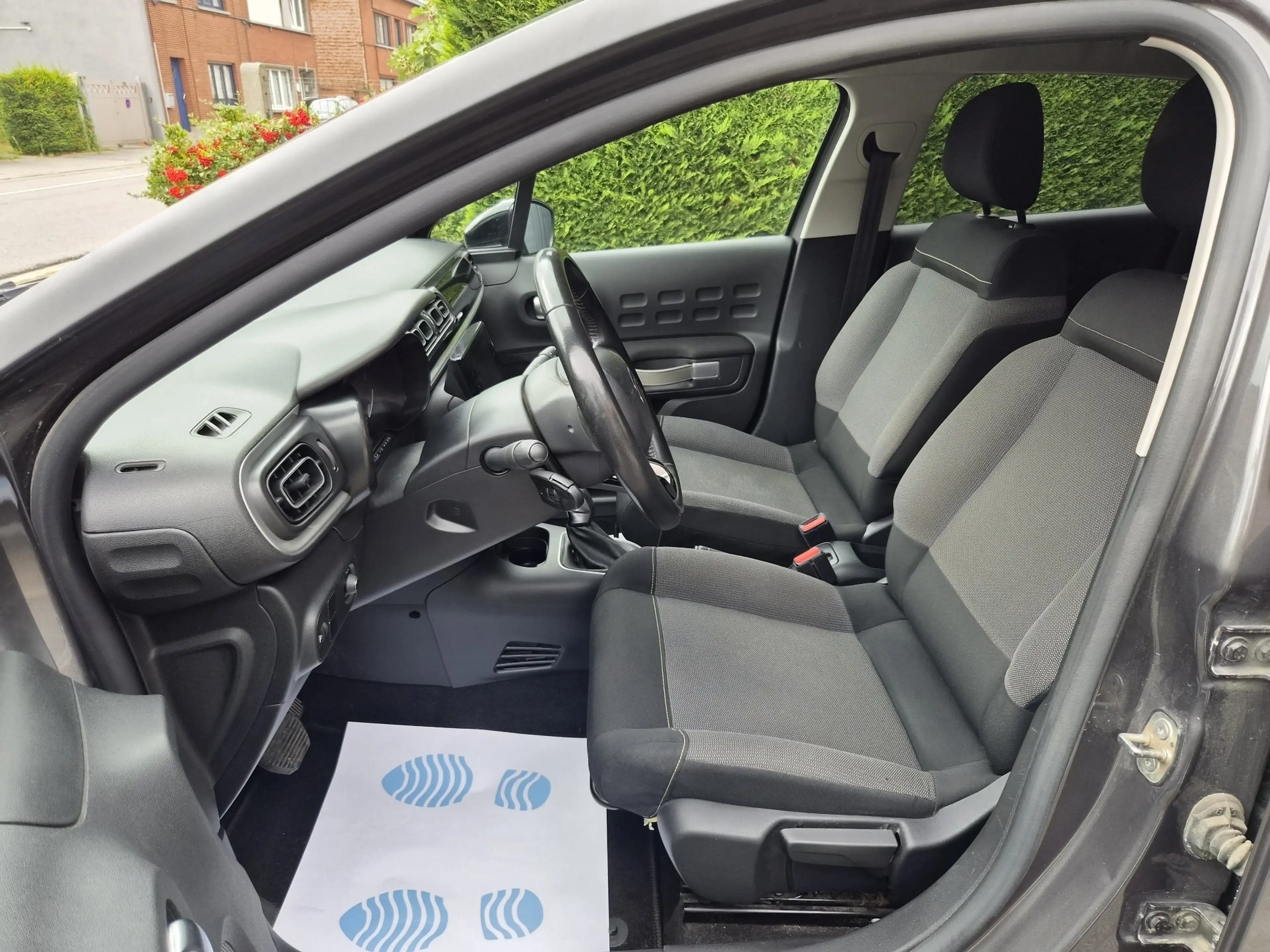 Citroen C3 1.2 Shine S / CAMERA / CARPLAY / NAVI / *TOP DEAL* — photo 7